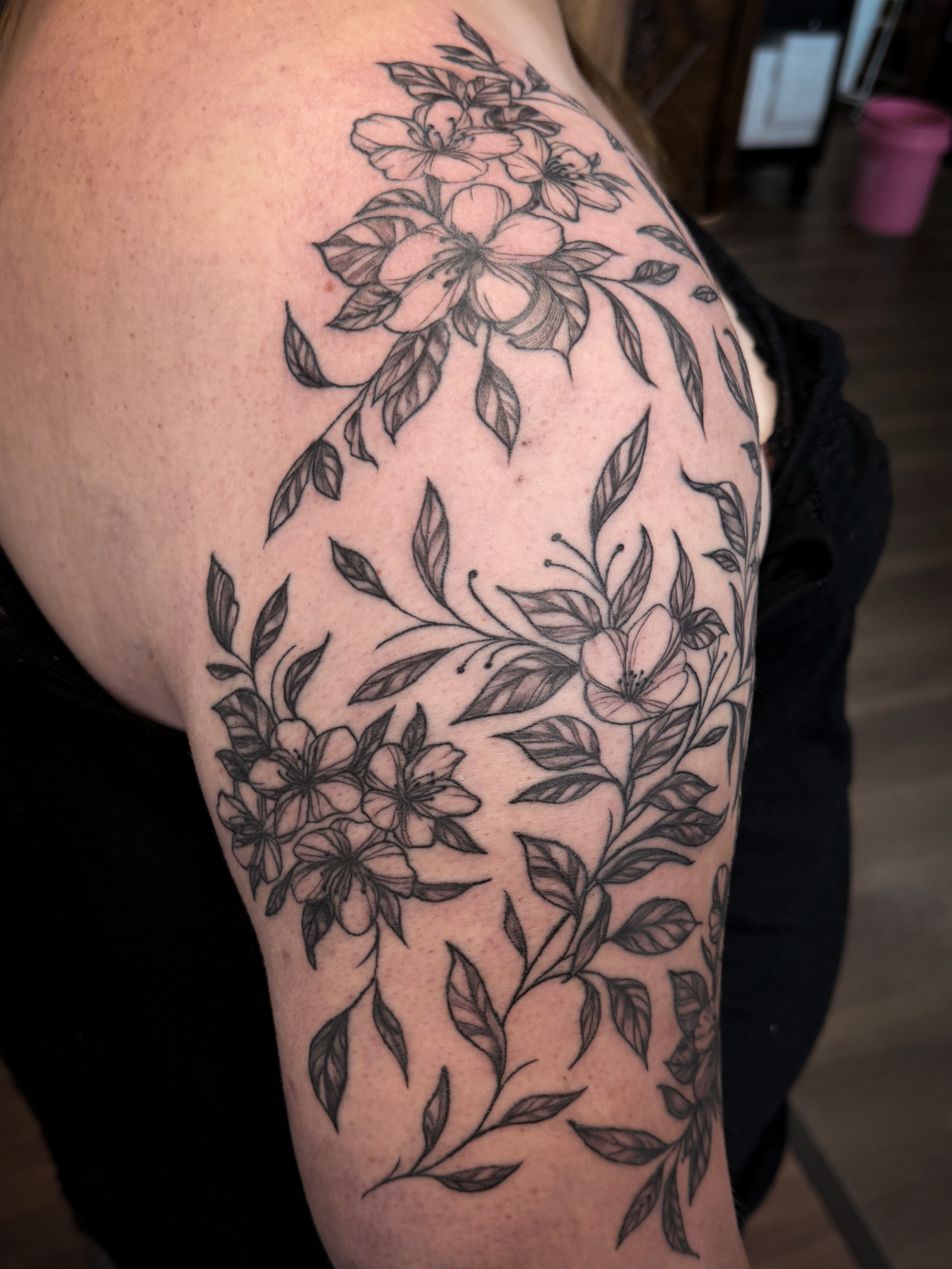 Tattoo by @saigeartwork — black_and_grey