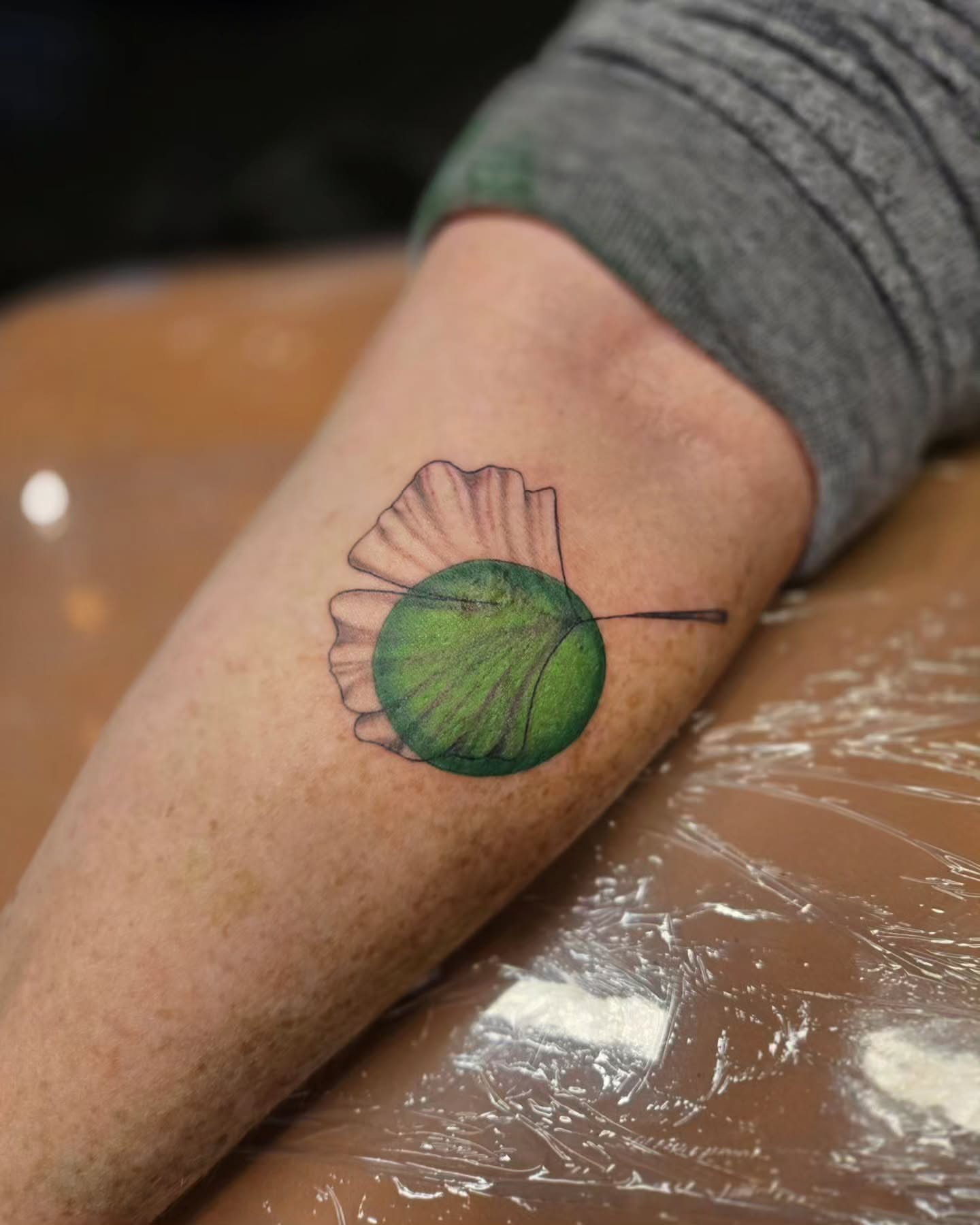 Gingko leaf dotwork tattoo on the forearm by jo(rdan)