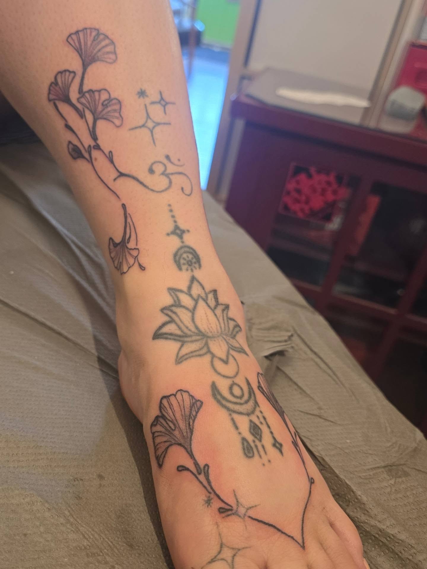 Tattoo by @lorhagarty — dotwork, ornamental