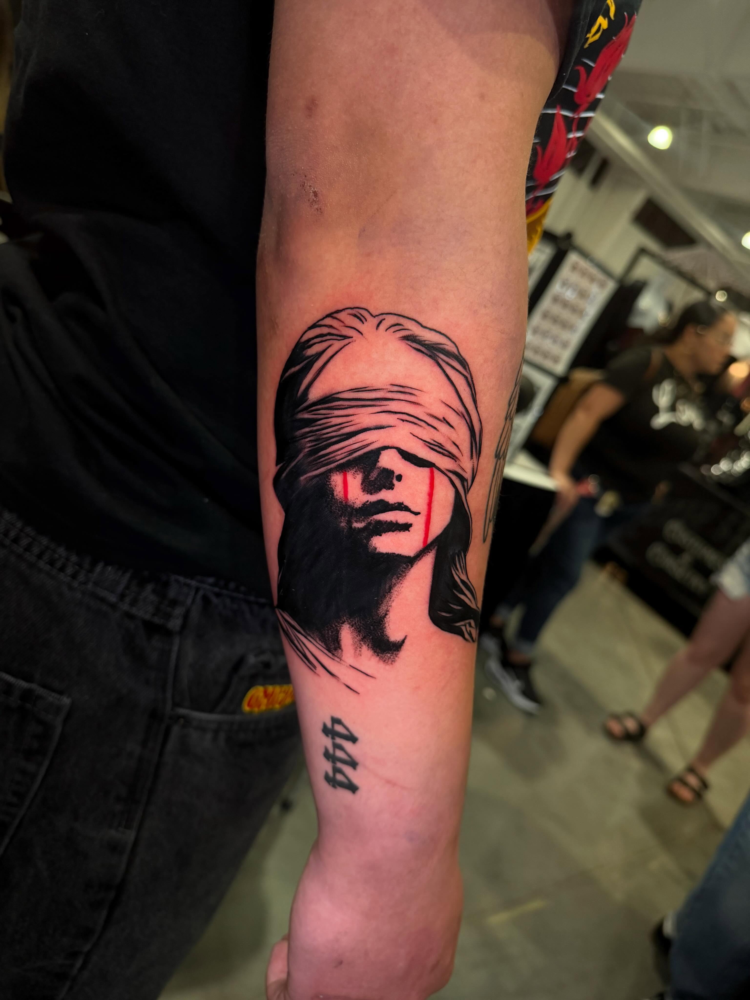 Tattoo by @daero_tattoo — black_and_grey, realism