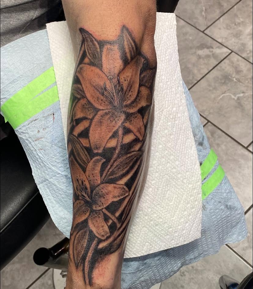 Tattoo by @melonmyerstattoos — black_and_grey