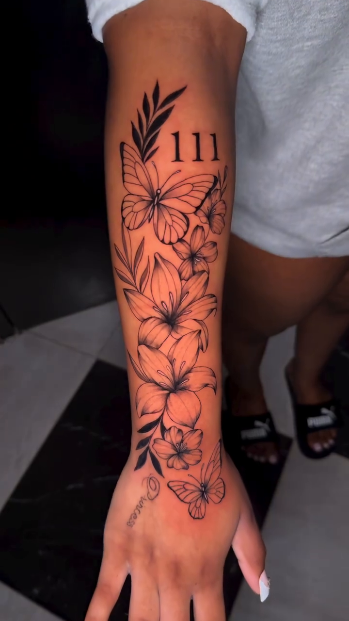 Tattoo by @inkbykells — fine_line, black_and_grey