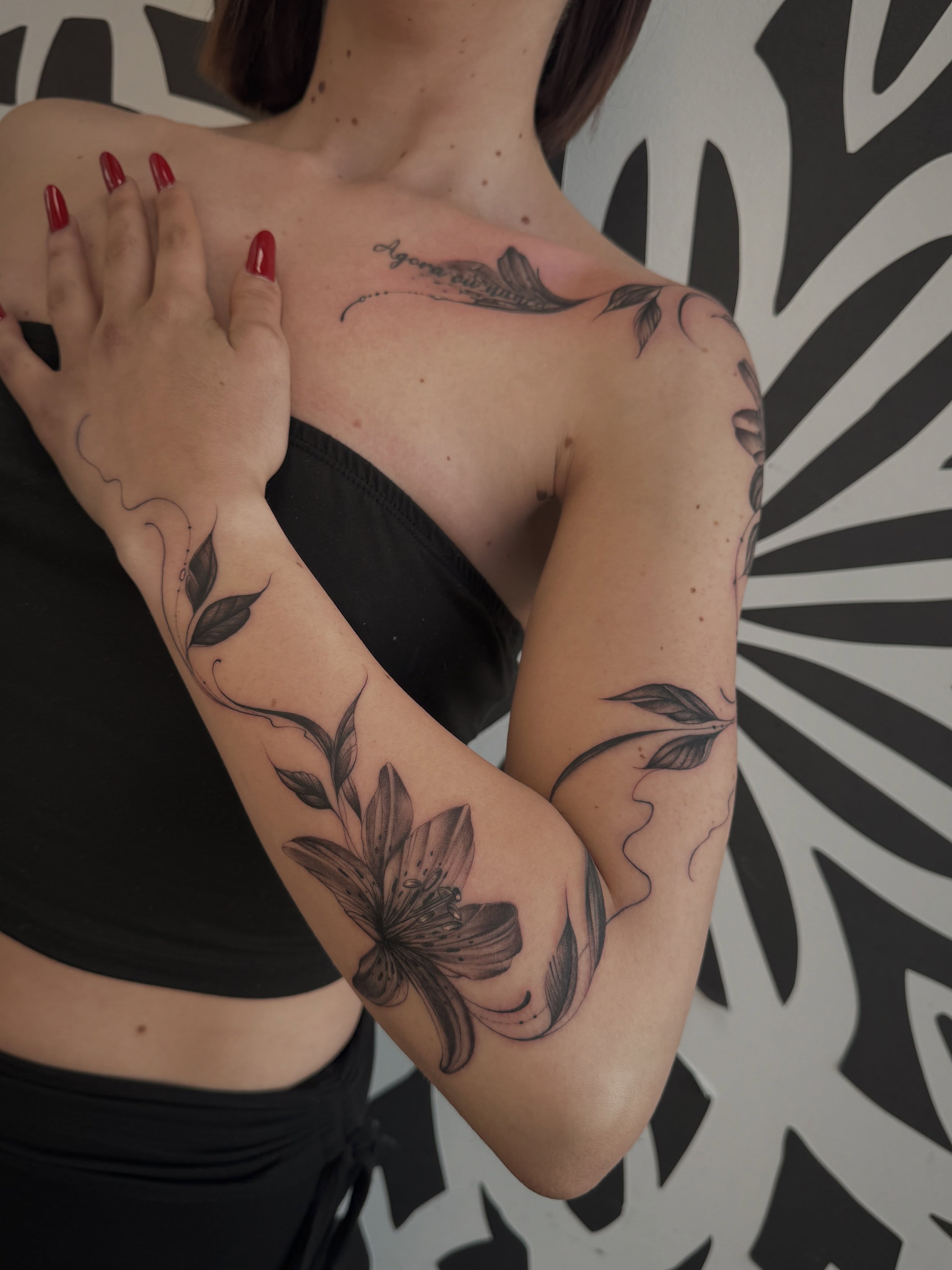 Tattoo by @ermetica_tattoo — black_and_grey