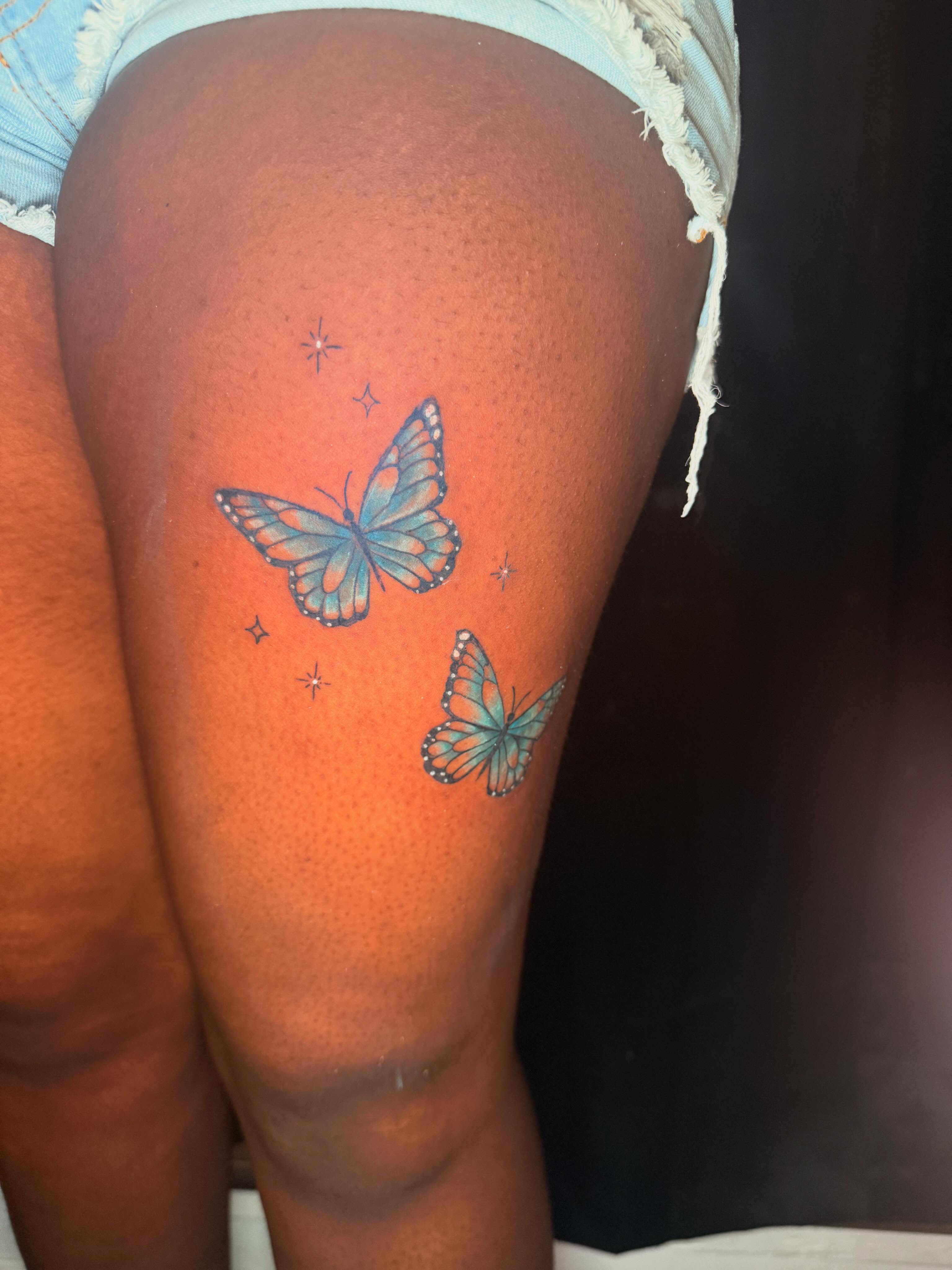 Tattoo by @rxbbbit โ dotwork