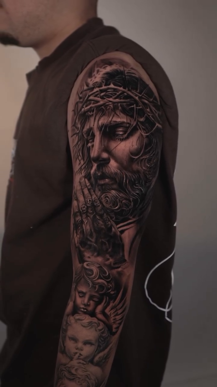 Tattoo by @davier_del_castillo — realism, black_and_grey
