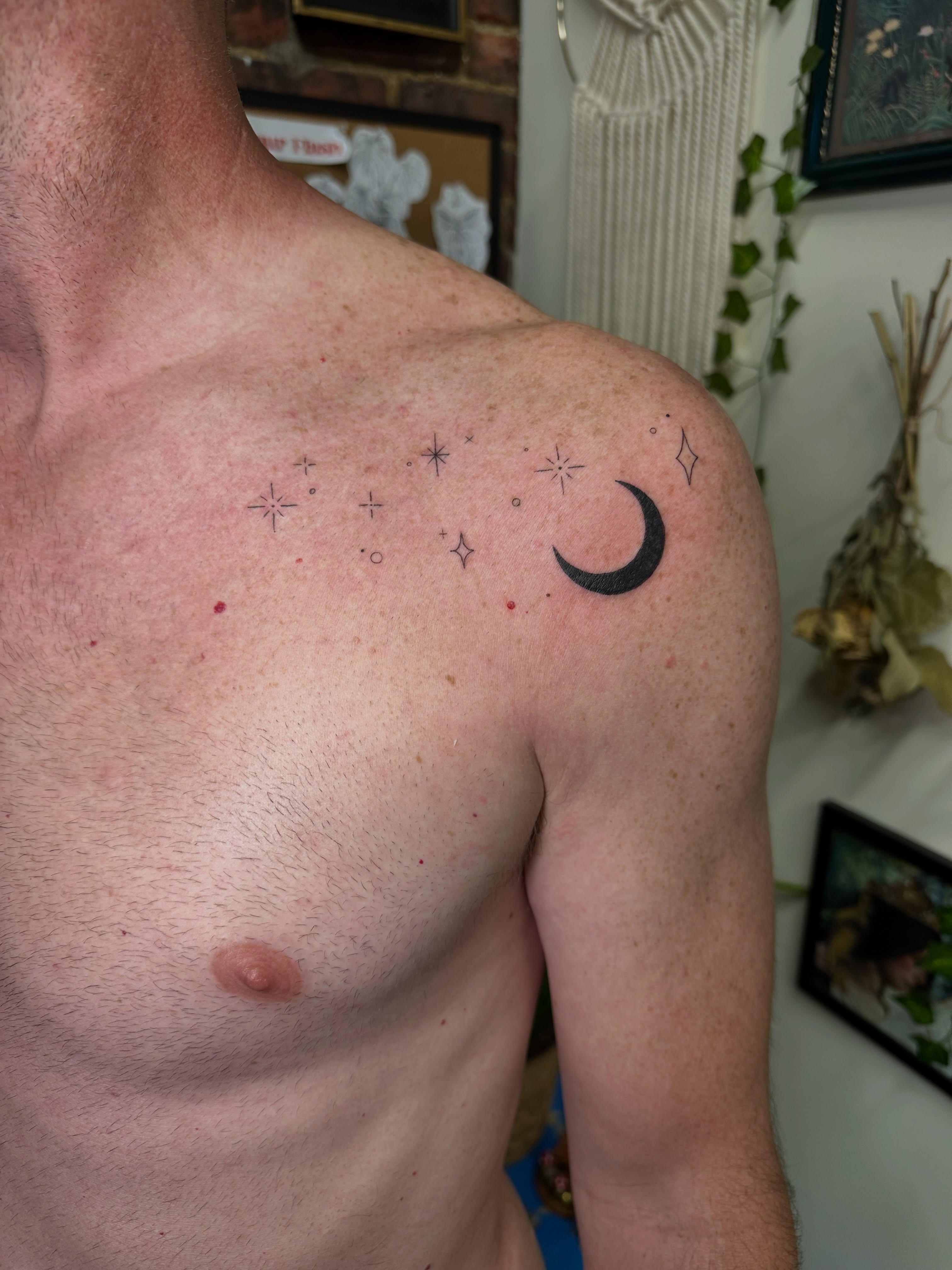 Tattoo by @gnarlaur_tattoos — dotwork