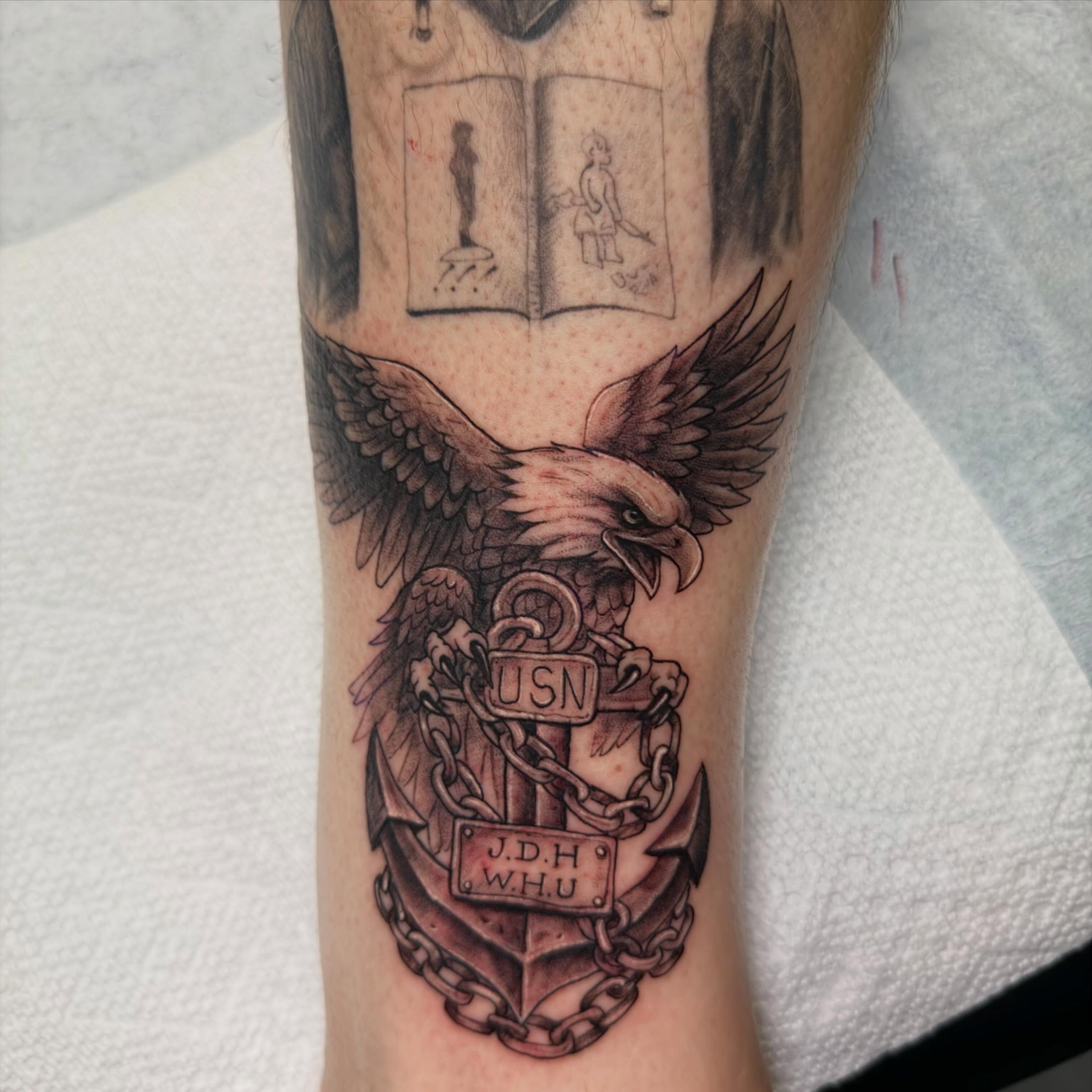 Tattoo by @jaycunliffe — black_and_grey
