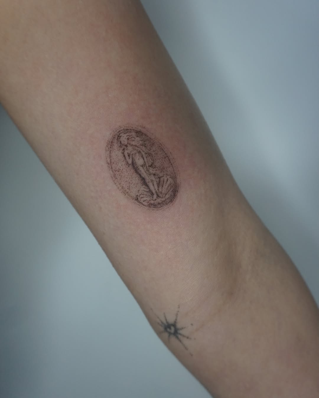 Tattoo by @texturemapping_ — fine_line, dotwork