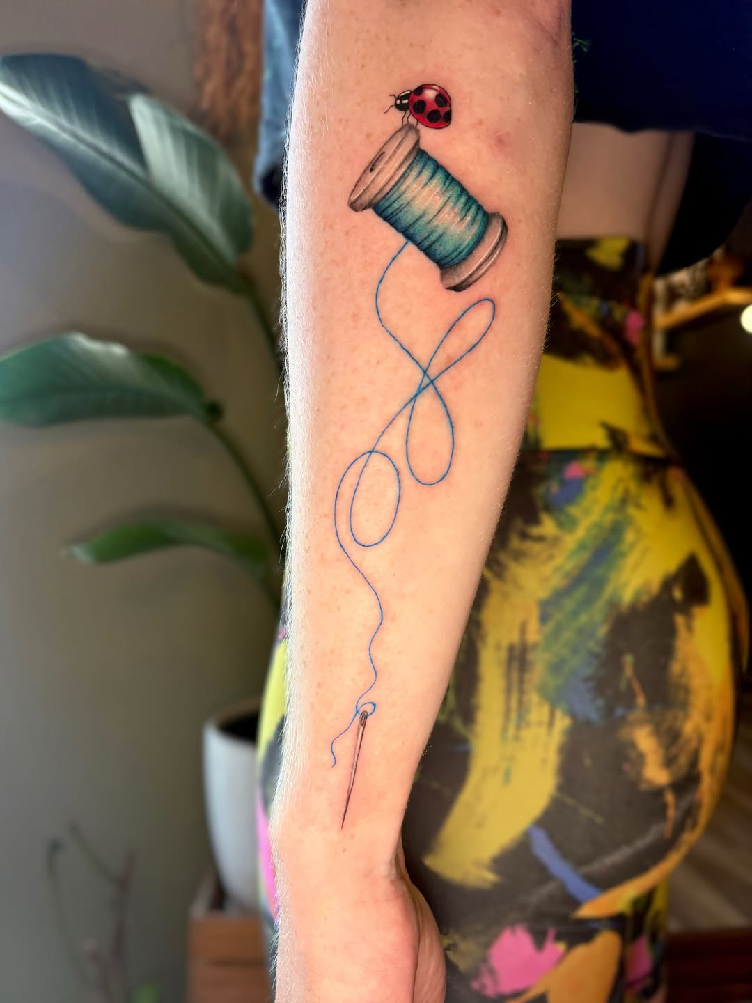 Minimalist tattoo on the forearm by Bianca Cattapan
