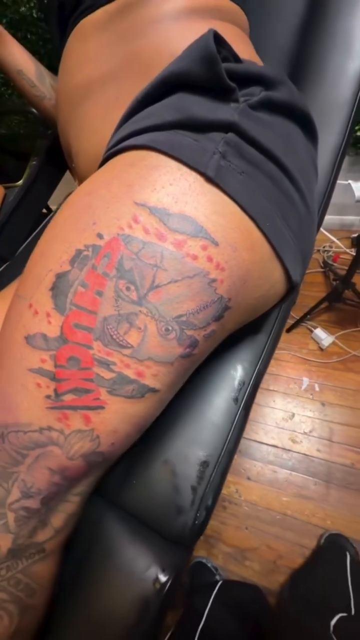 Realism tattoo on the leg by DOE๐๐น
