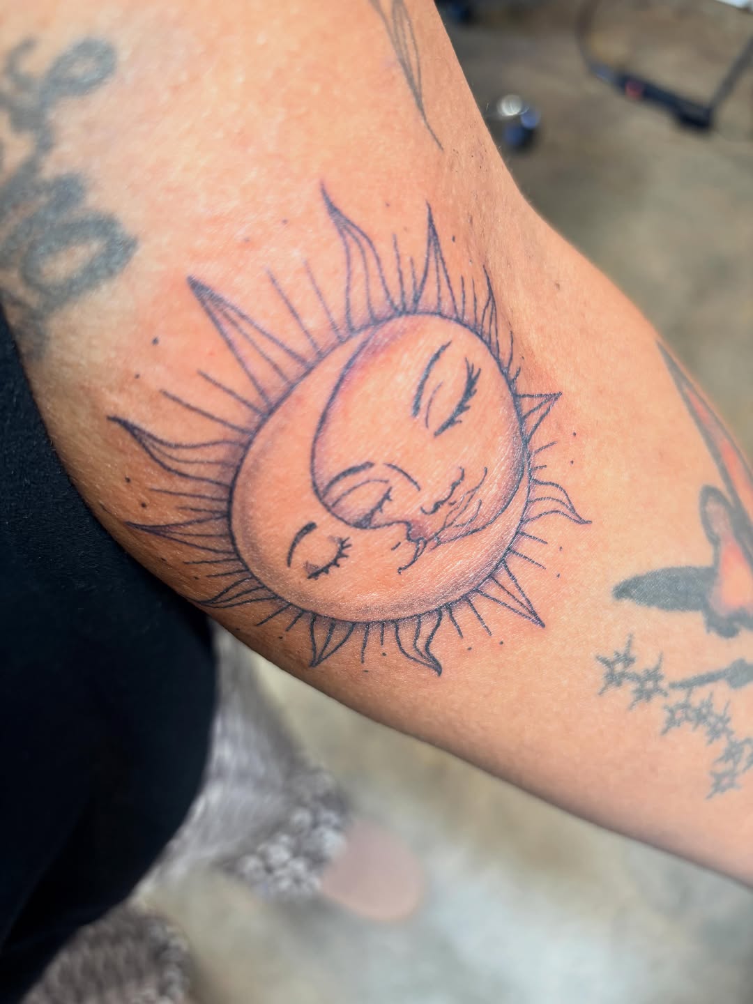 Tattoo by @kattatts_ โ fine_line, black_and_grey