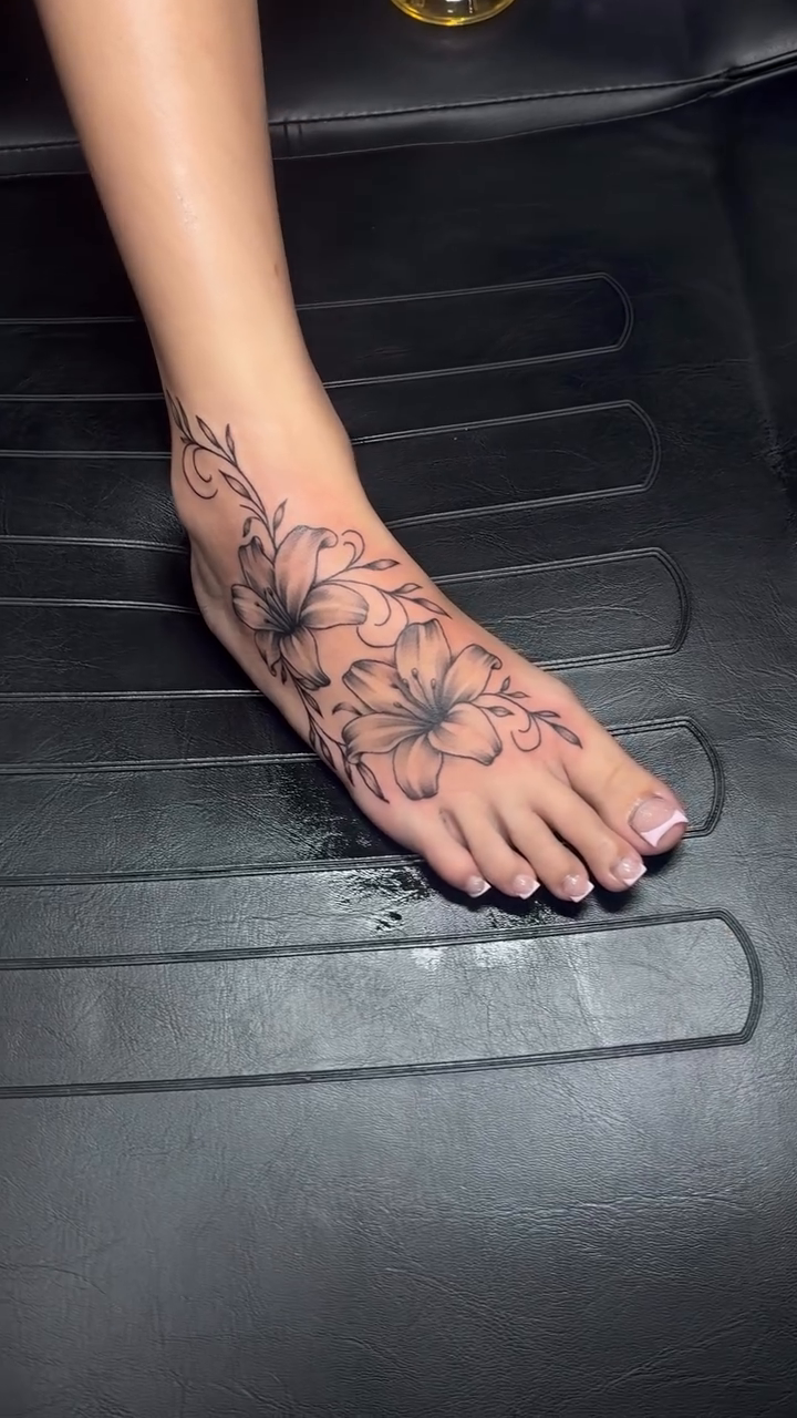 Tattoo by @shotbyda_k — fine_line