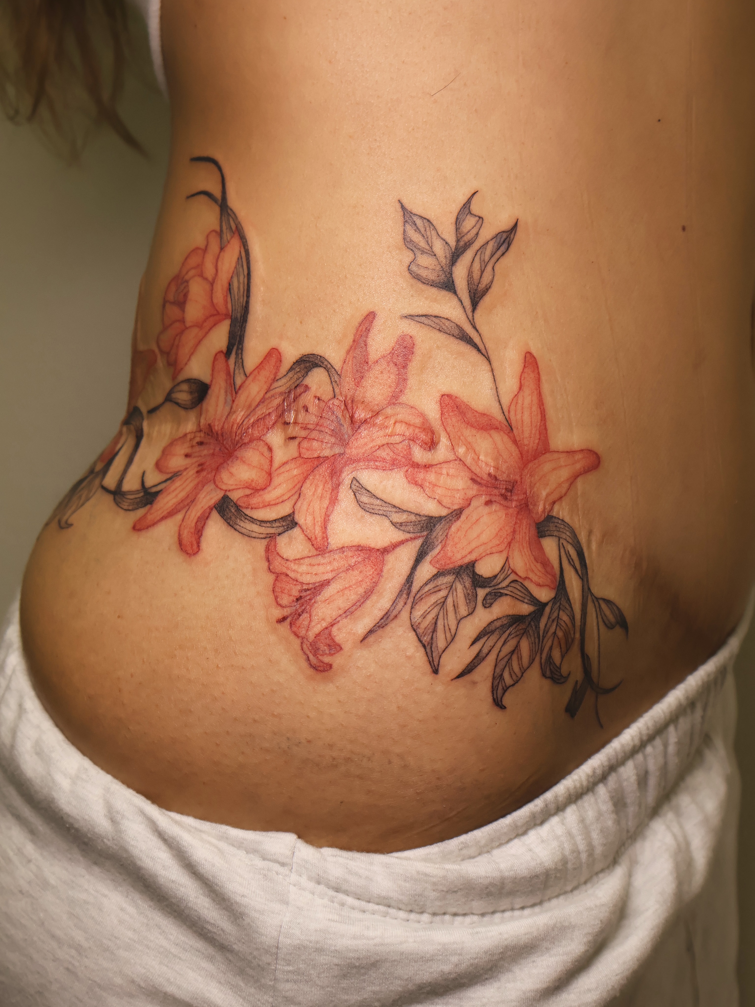 Tattoo by @divinebeautybarbyaly — realism