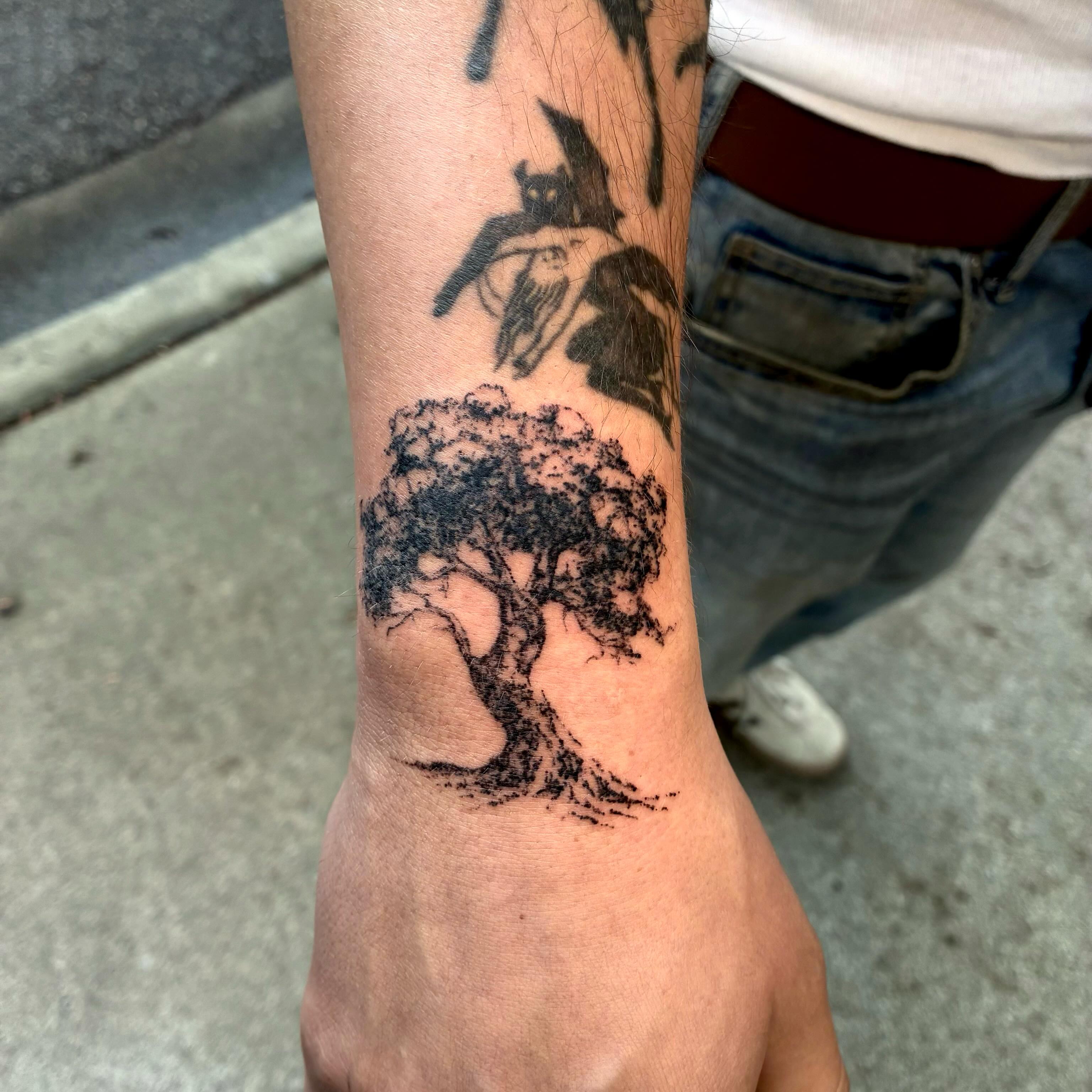 Tattoo by @smashyourboyy — black_and_grey