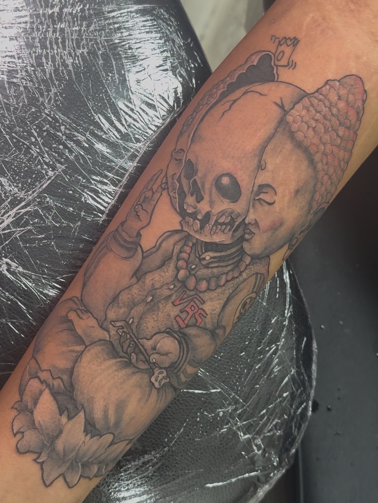 Tattoo by @vrstattoo — black_and_grey, realism