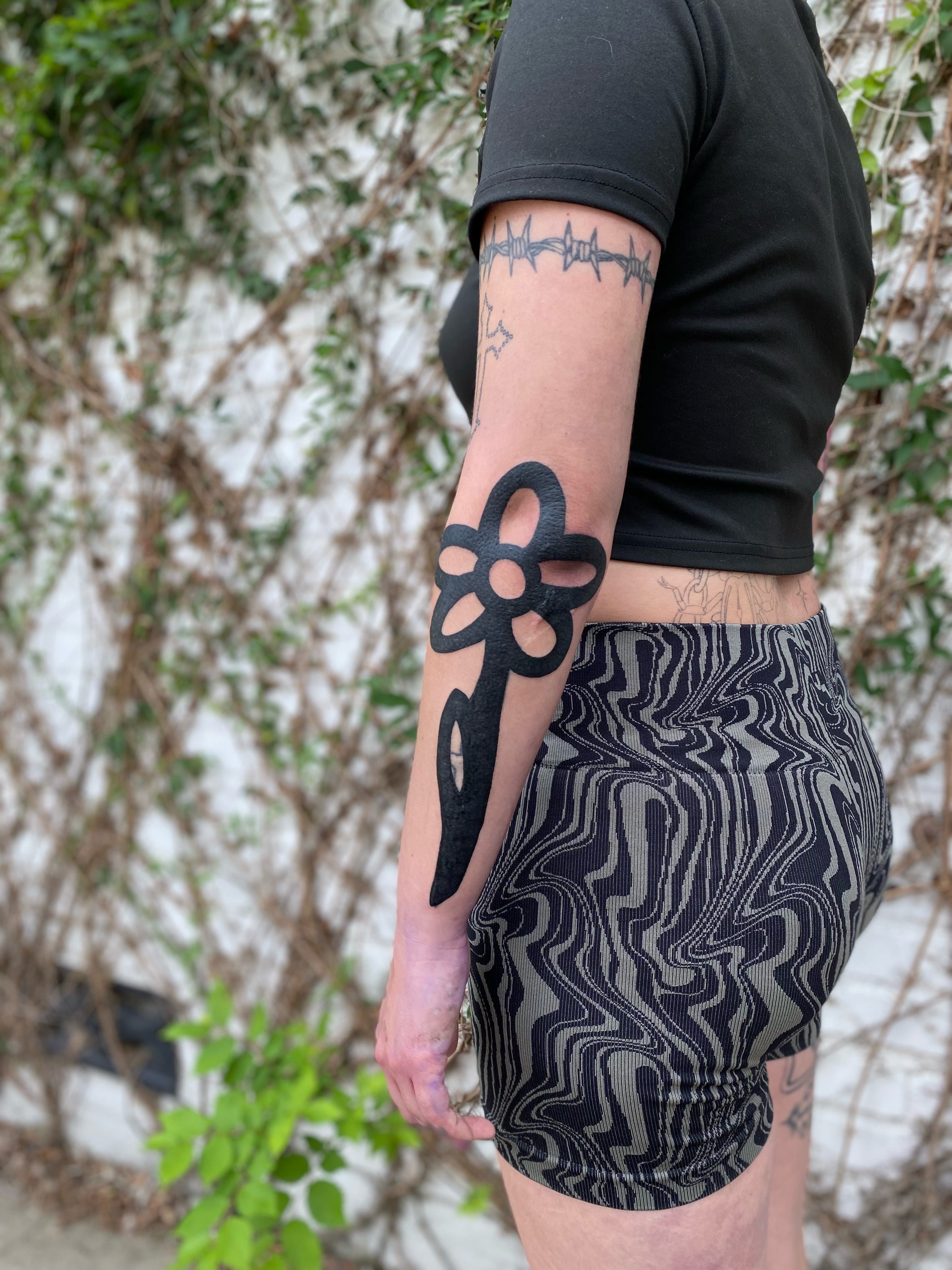 Tattoo by @esauuce — black_and_grey