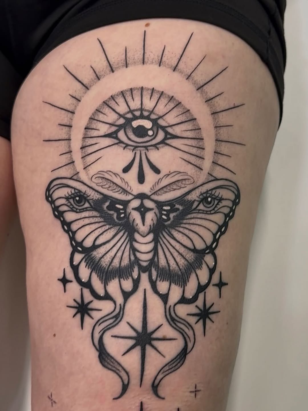 Tattoo by @sierrahiddleson — black_and_grey, dotwork