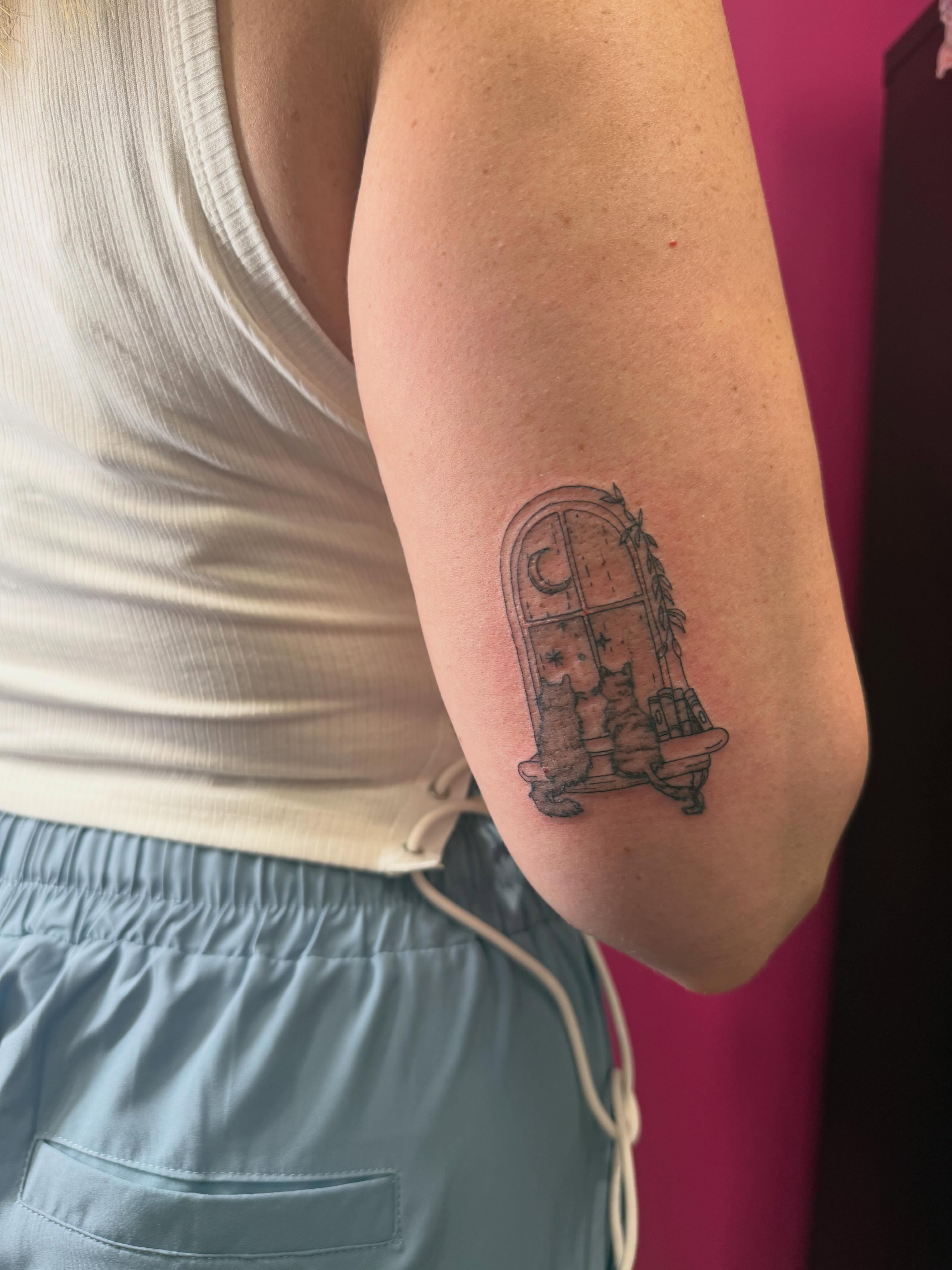 Tattoo by @pinkhousetattoo β black_and_grey