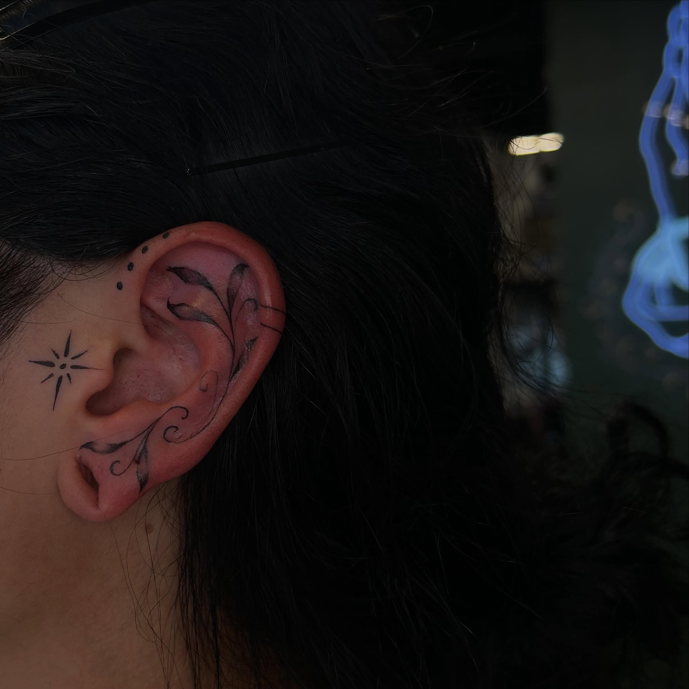 Tattoo by @salchichatattoos — dotwork