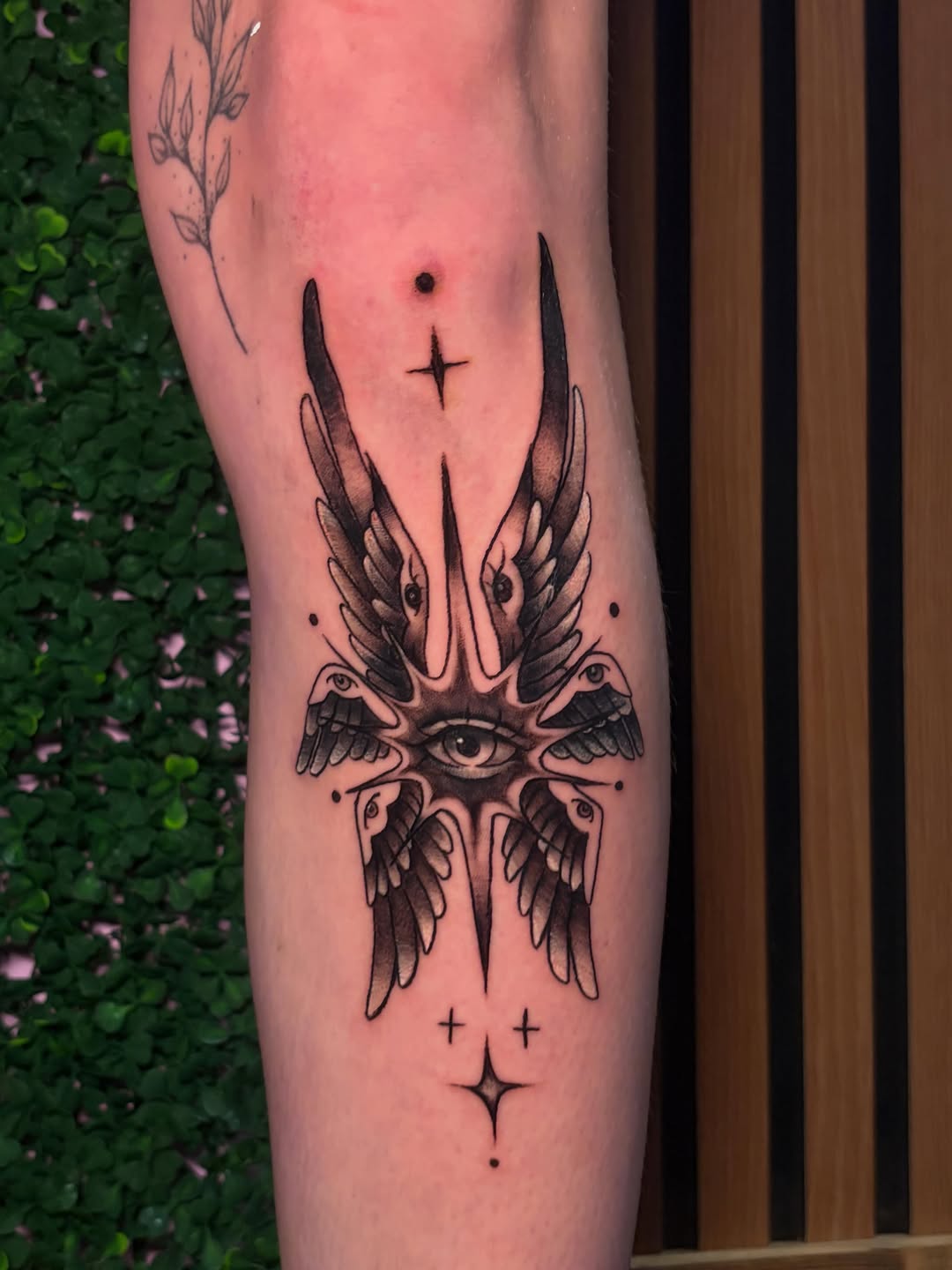 Tattoo by @cats_and_tattoos โ black_and_grey, chicano