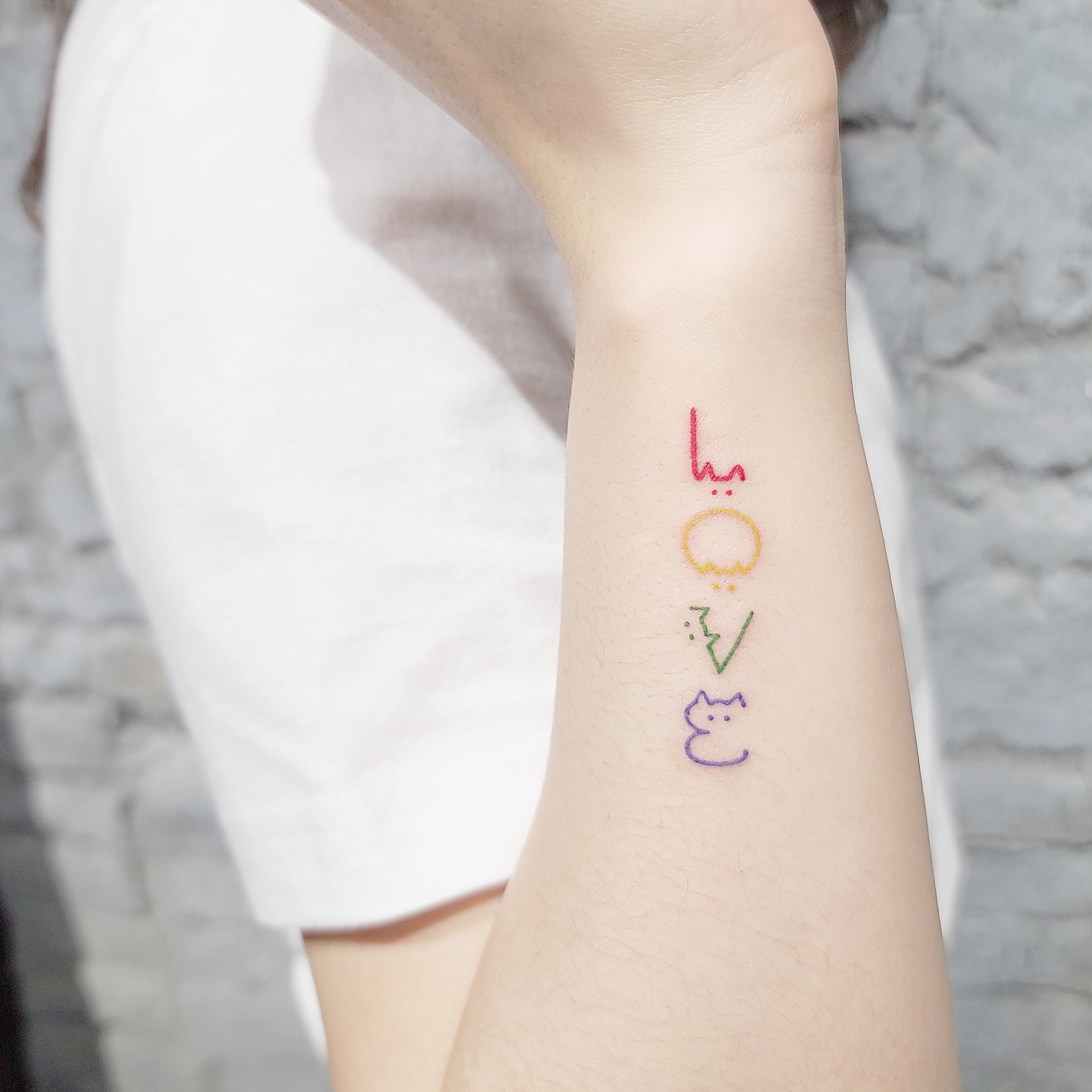 Tattoo by @nu9na_tattoo — dotwork