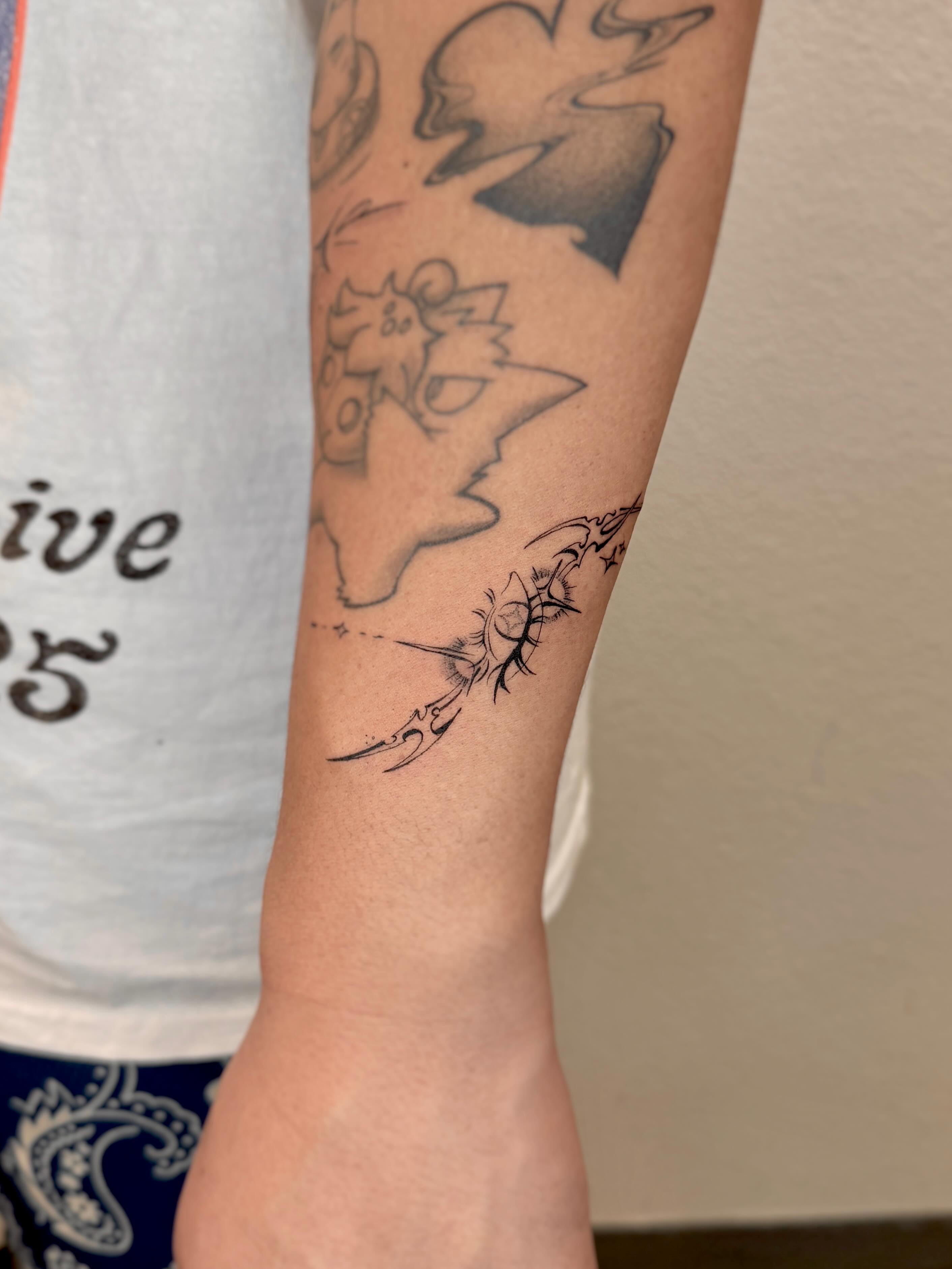 Tattoo by @tattooist_veni — black_and_grey