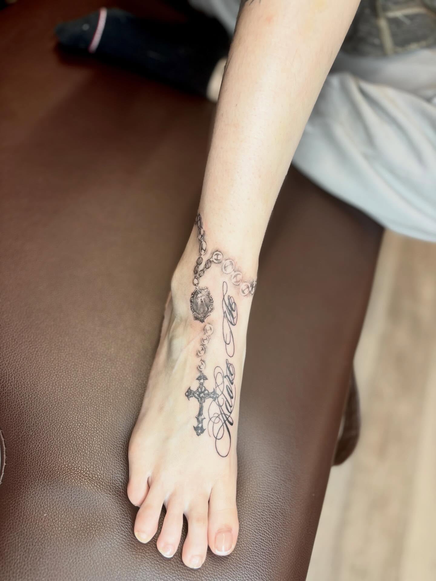 Tattoo by @cold.feet.ttt β black_and_grey