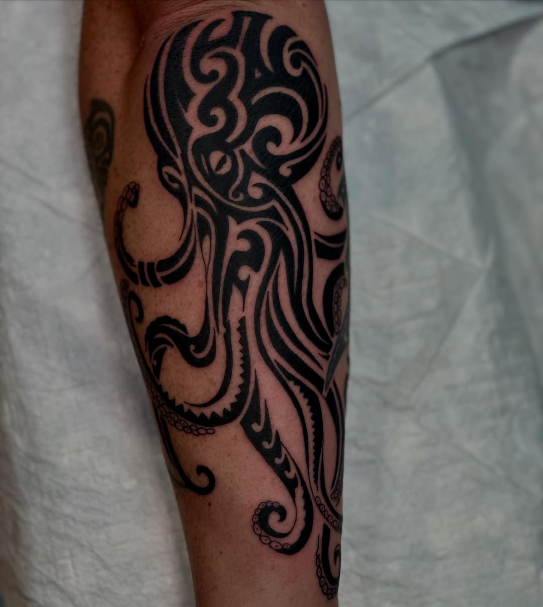 Tattoo by @tattooerdylan — tribal, blackwork