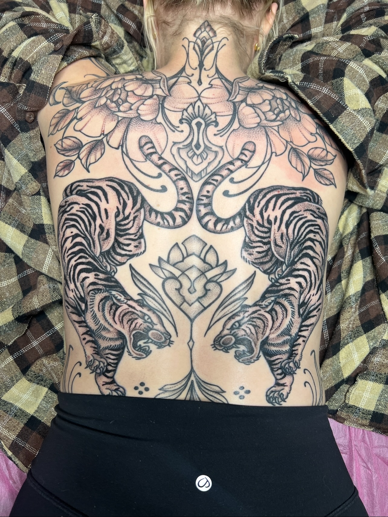 Tattoo by @brianaleflore — black_and_grey, geometric