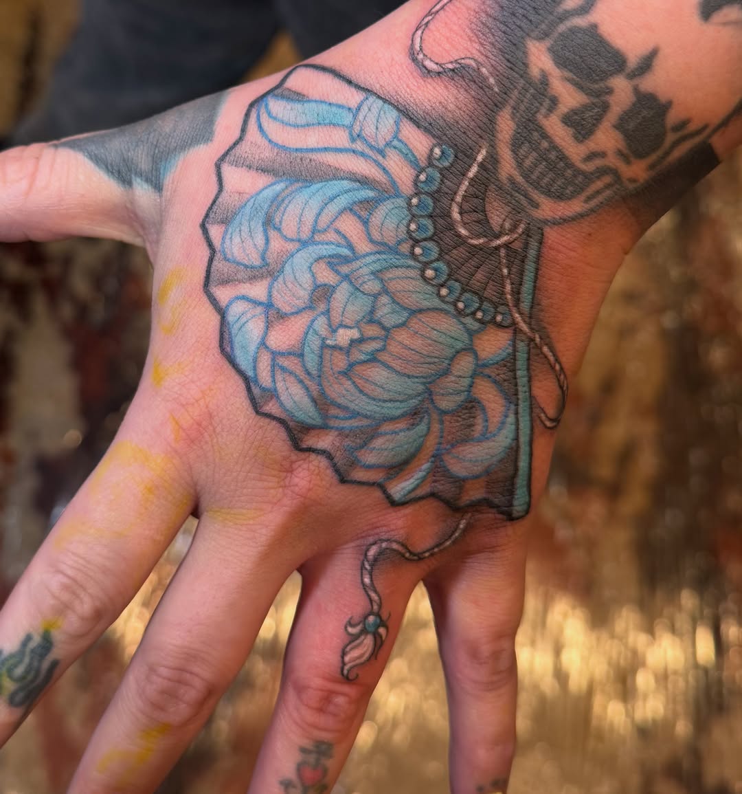 Blue flower dotwork tattoo on the hand by โ๏ธ ๐๐ป๐ธ๐ธ๐ด๐ฎ๐ต๐ต๐ฎ ๐๐ธ๐ถ๐ซ๐ผ๐ฑ๐ฎ๐ต๐ต๐ฎ โ๏ธ