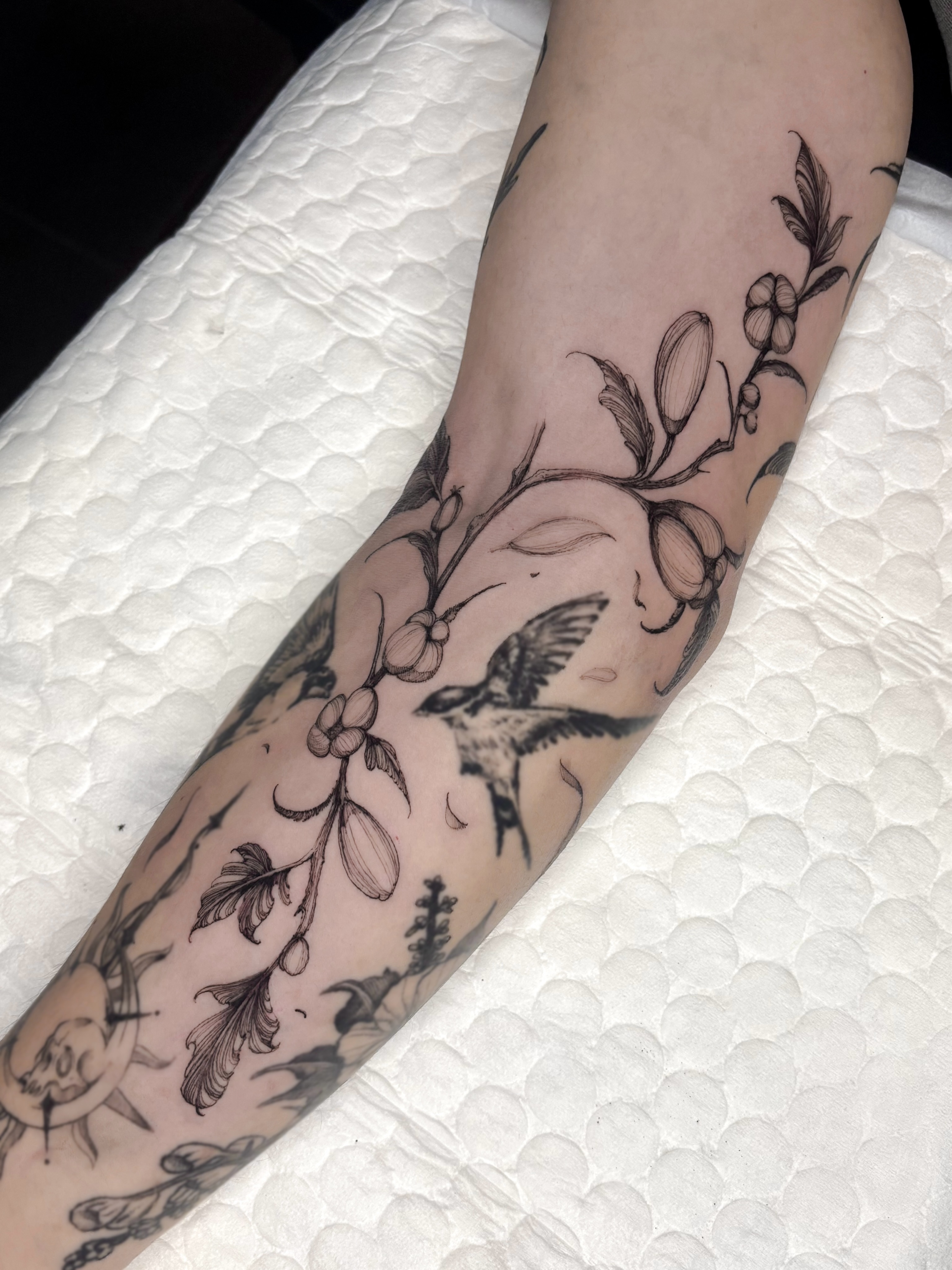 Tattoo by @338tattoo — black_and_grey