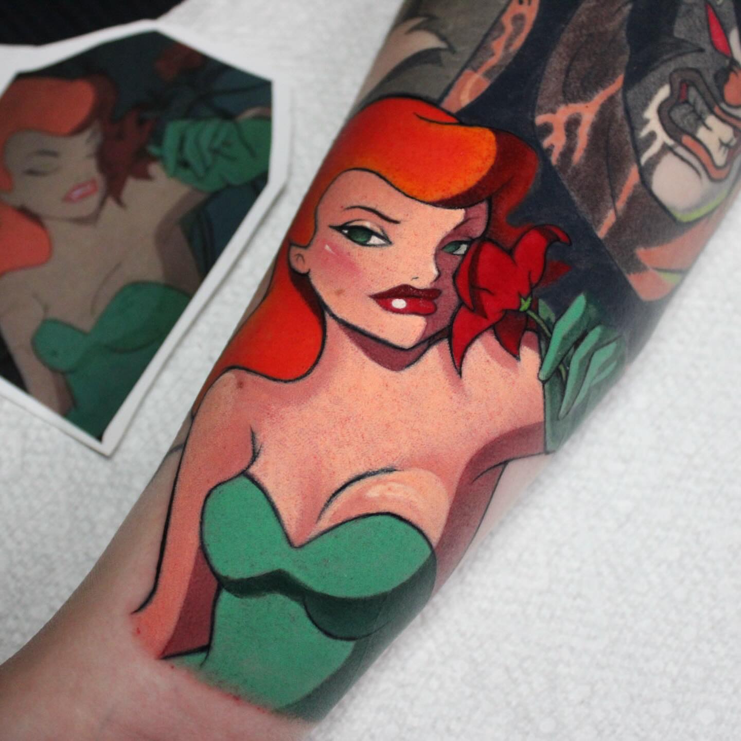 Poison ivy American traditional tattoo on the forearm by πΆππ πΎππππππ