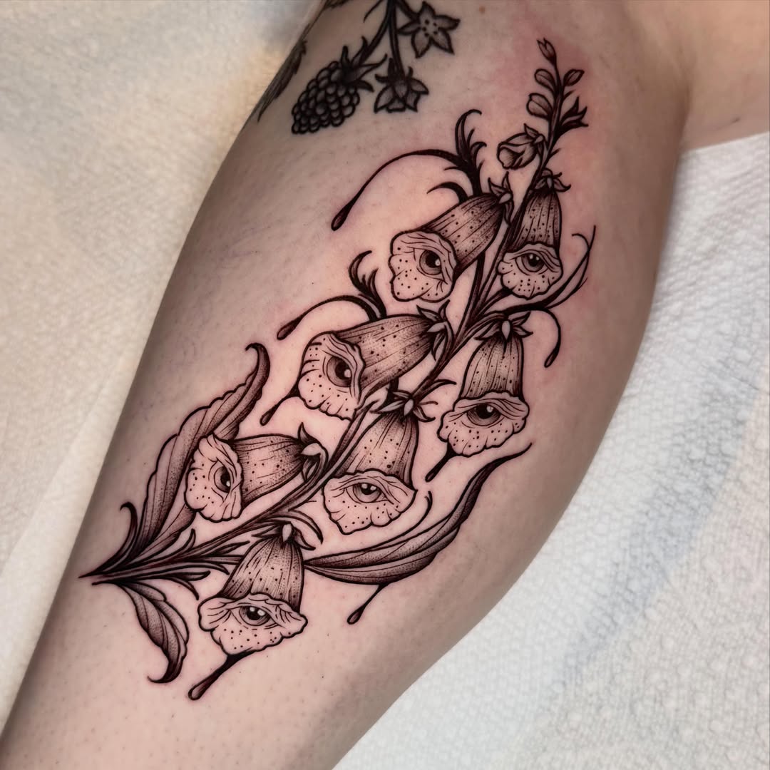 Tattoo by @senemtattooer — black_and_grey
