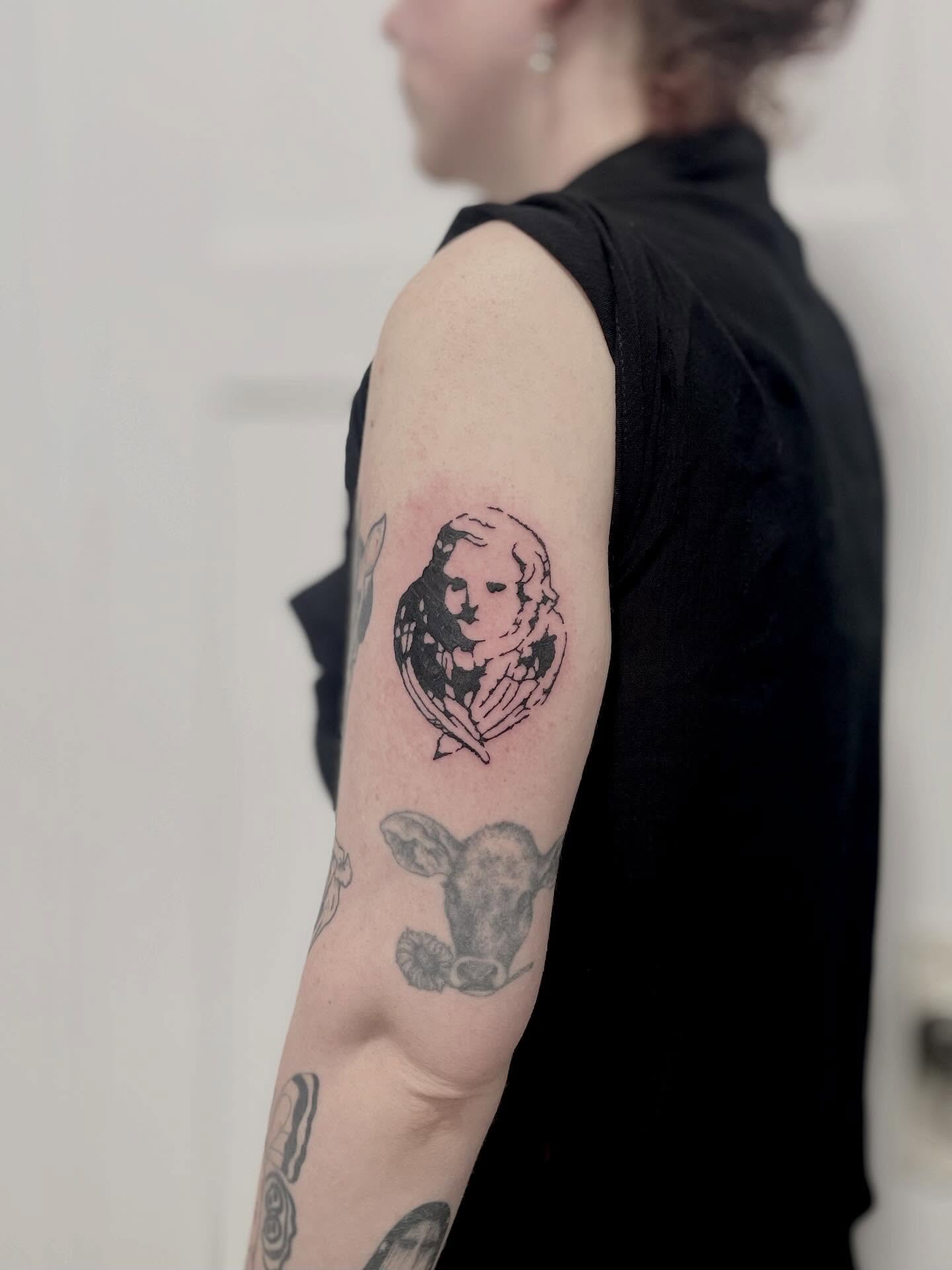 Tattoo by @bartobello — black_and_grey