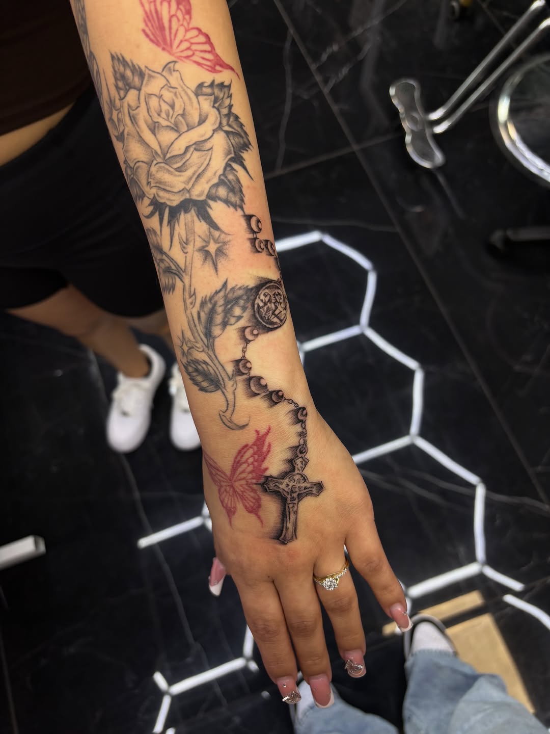 Tattoo by @prettypixieink_ β black_and_grey, fine_line
