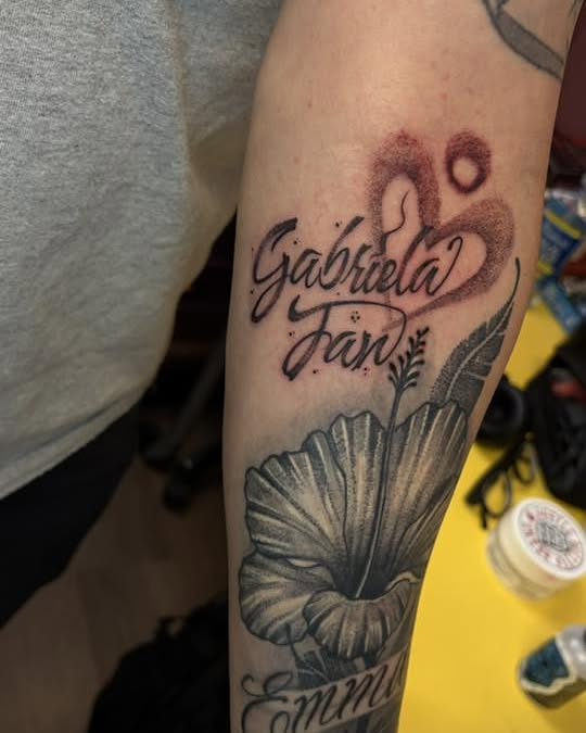 Tattoo by @elgoldoquetatua — black_and_grey