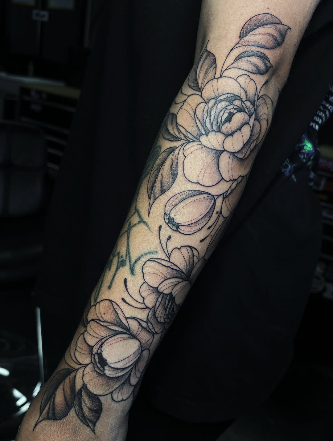 Tattoo by @harmonytattoo_ — black_and_grey, fine_line