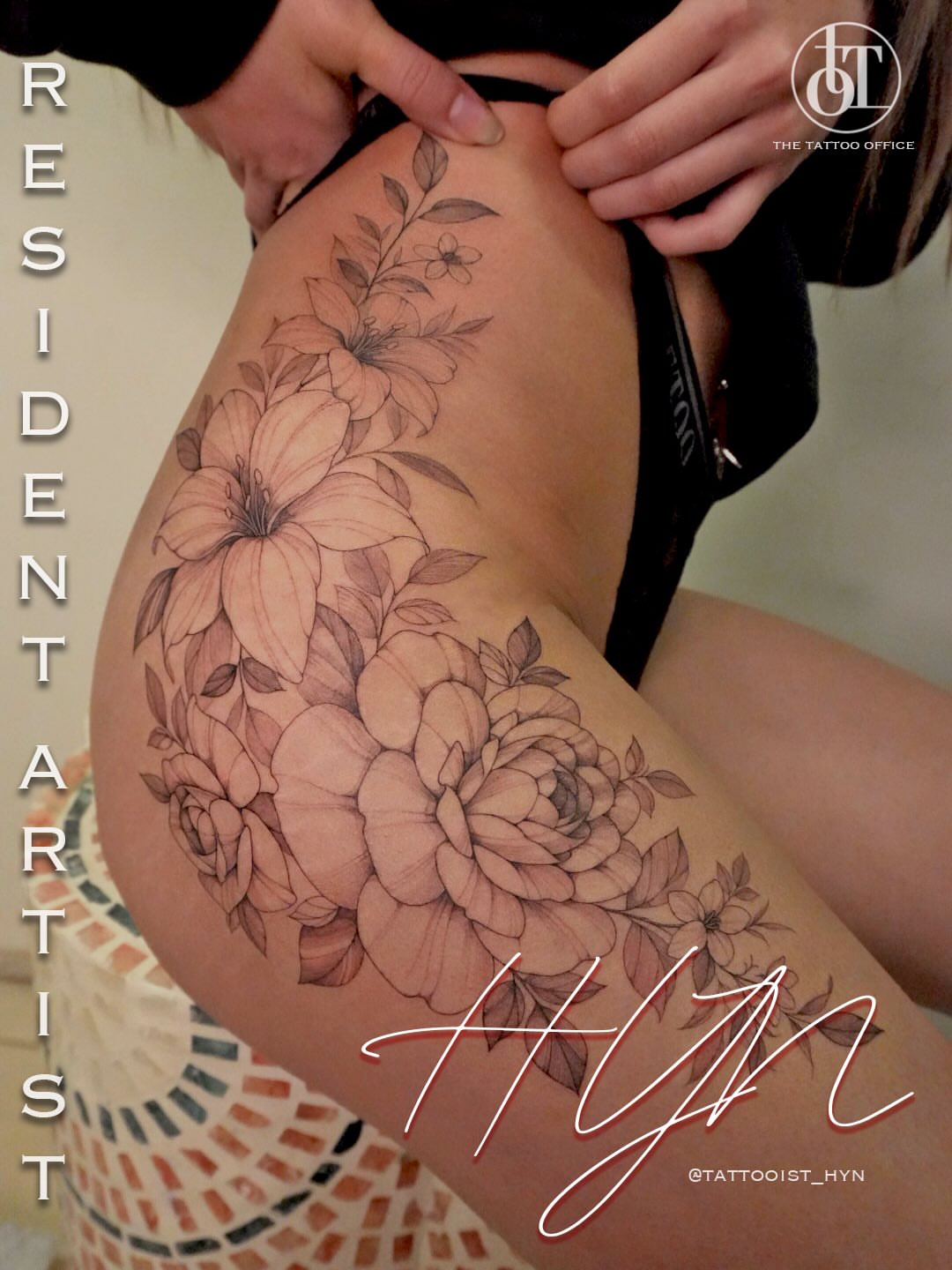 Floral bouquet black and grey tattoo on the thigh by Hyn[hin]
