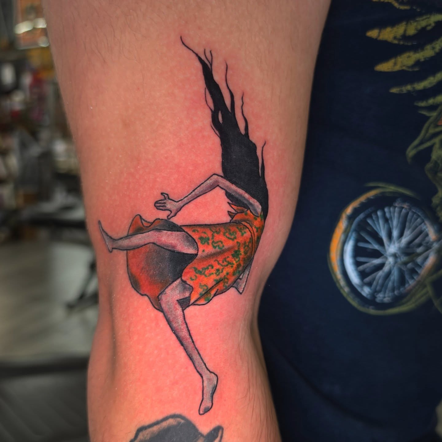 Dancer illustrative tattoo on the thigh by Oliver Ⴟ Graves