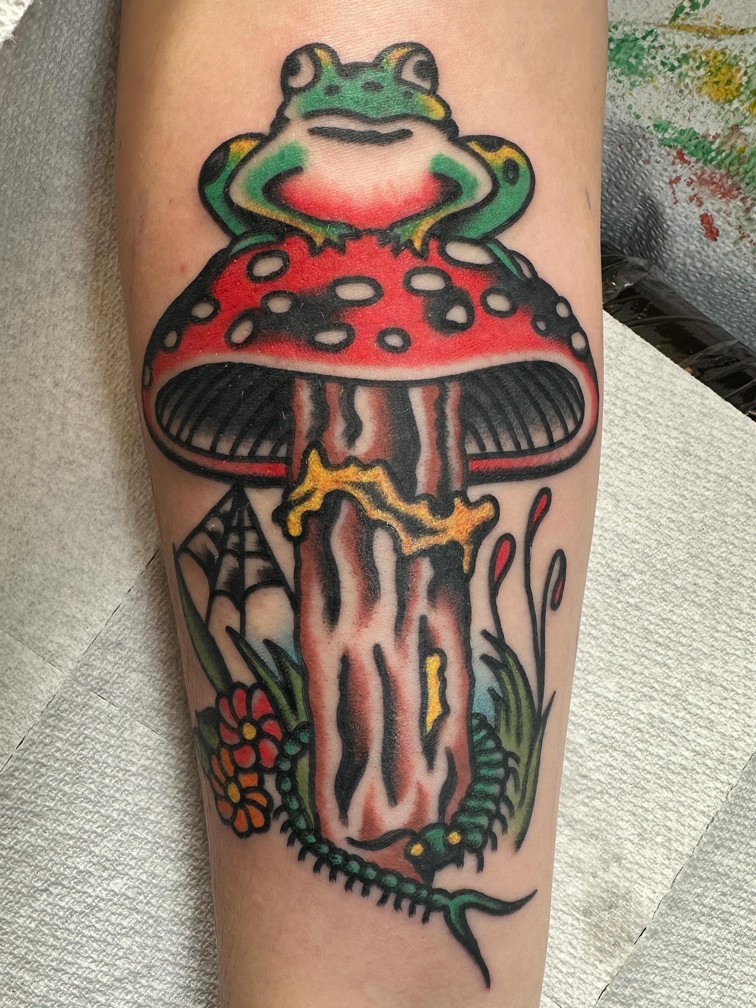 Tattoo by @daviddevaney_ — american_traditional
