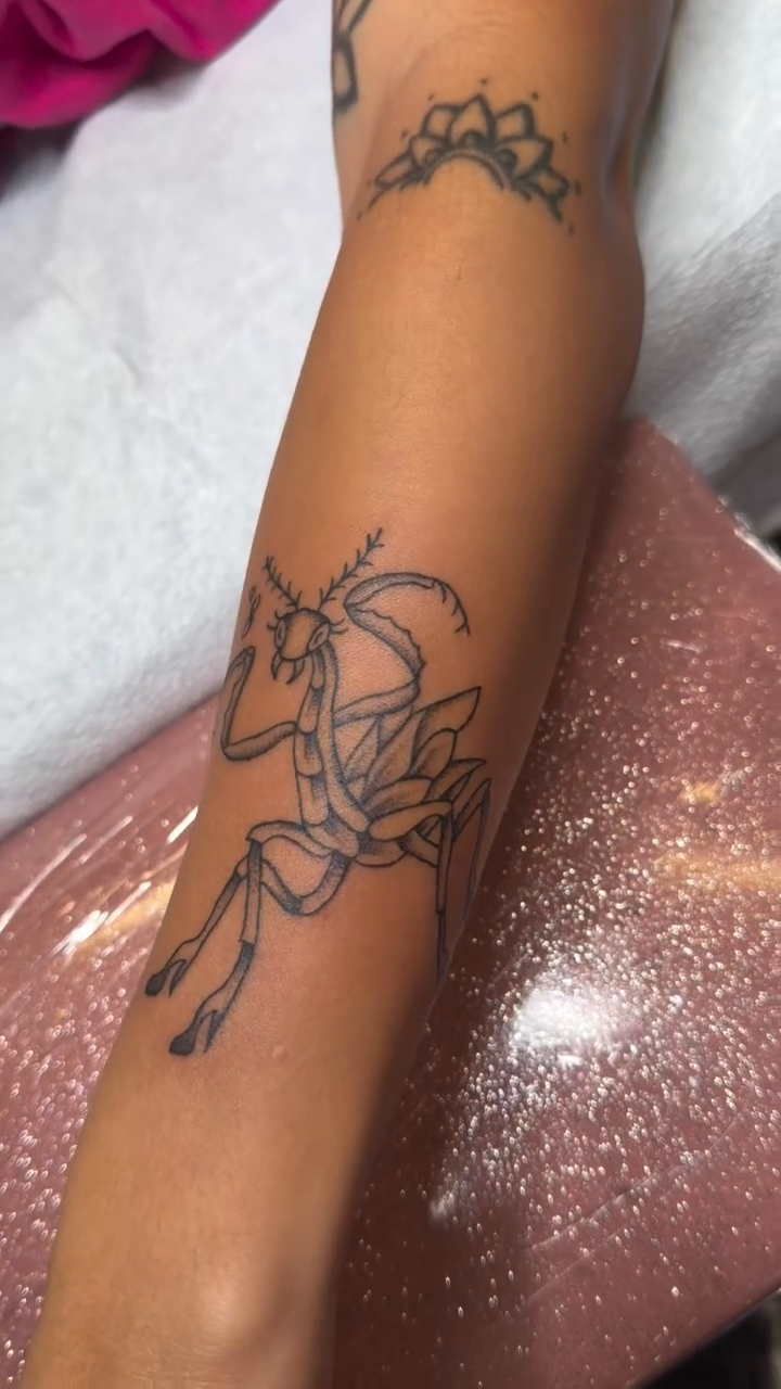 Tattoo by @tattoos_by_erika — fine_line