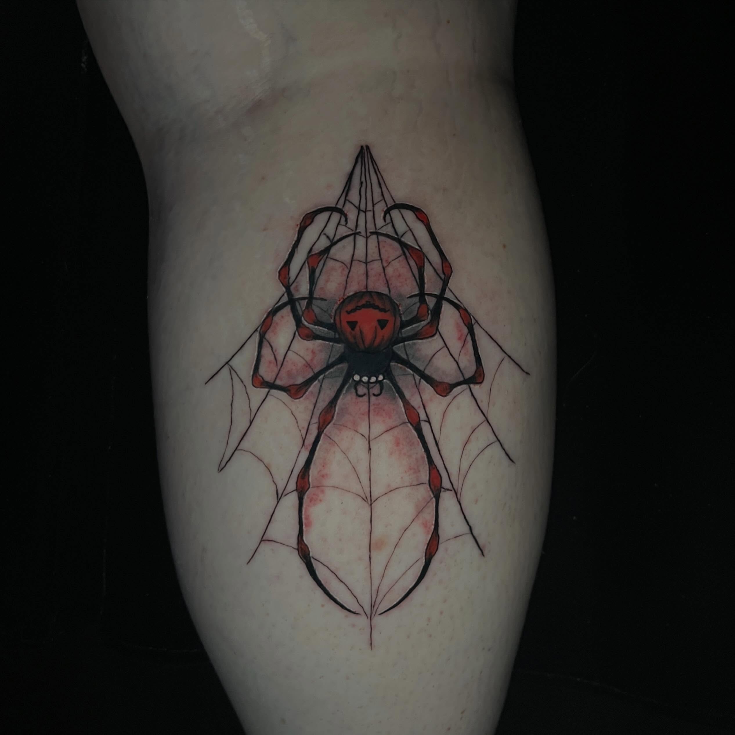Tattoo by @penn.ink.ton — geometric