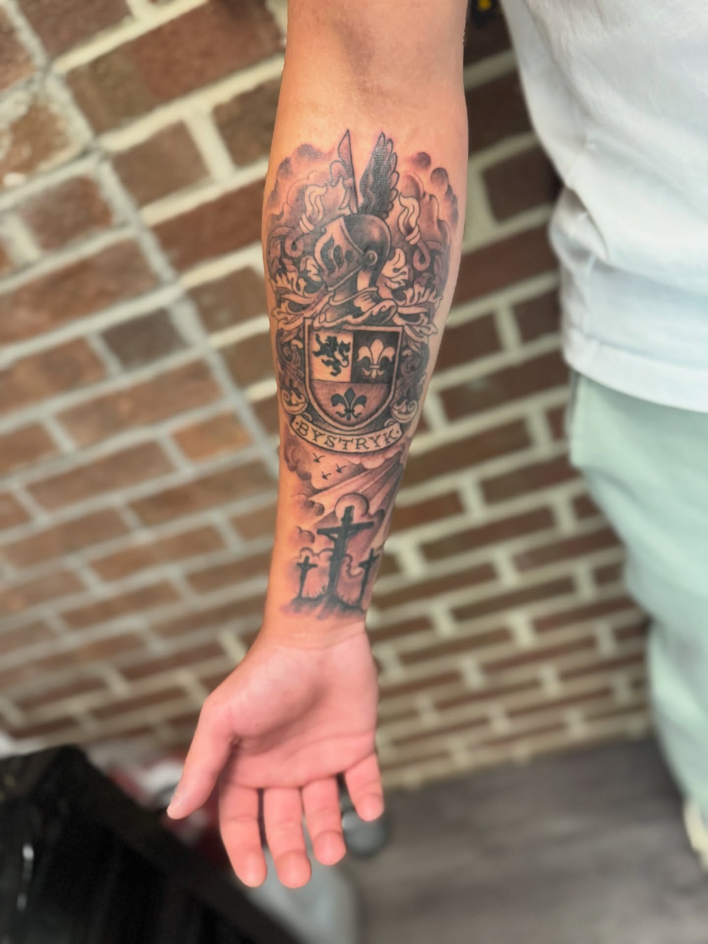 Tattoo by @vanisorr — black_and_grey