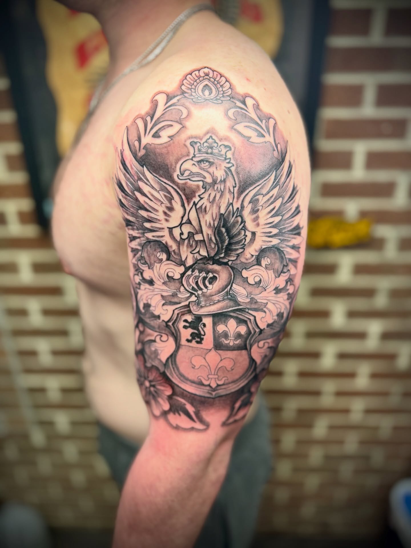Tattoo by @vanisorr — black_and_grey