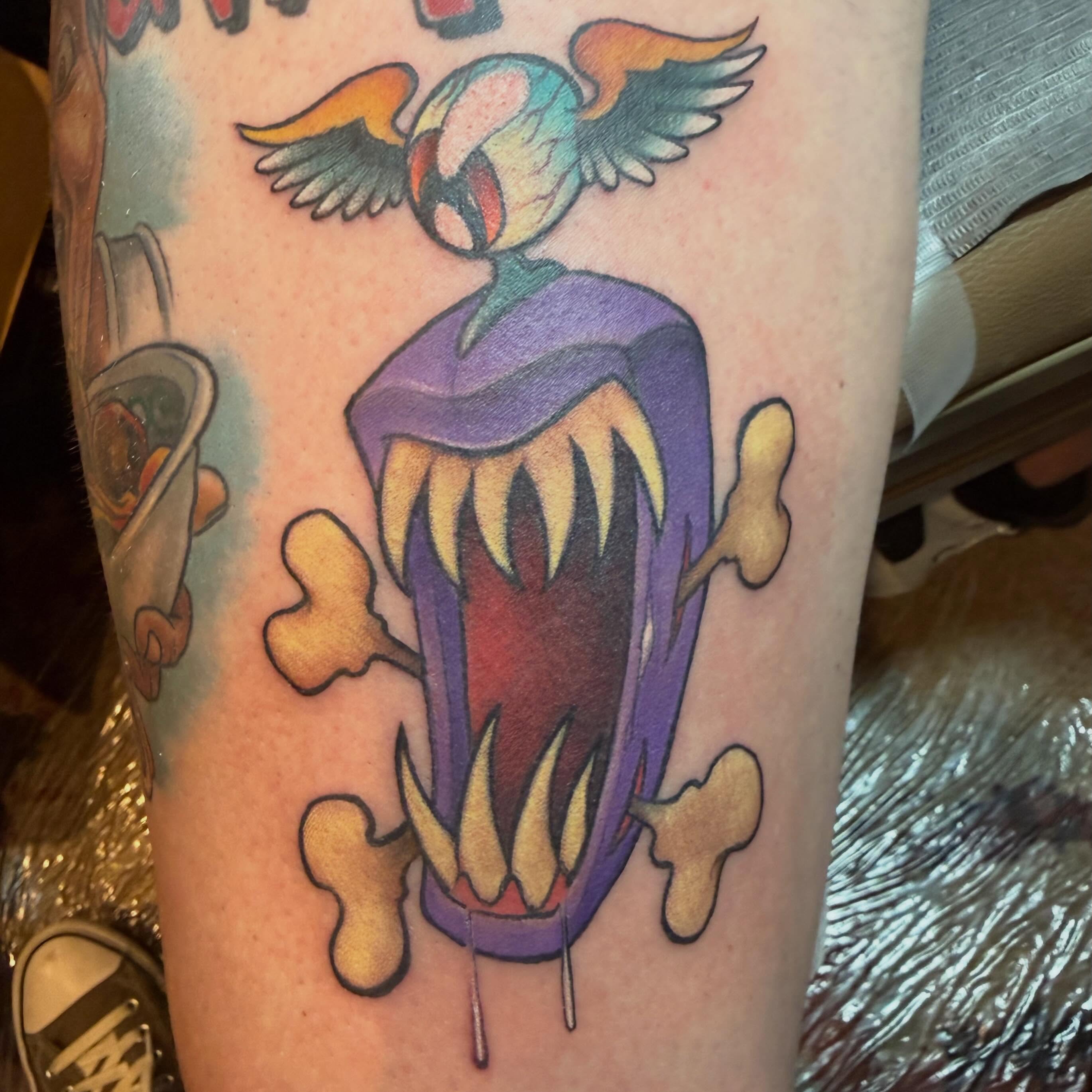 Skull with wings American traditional tattoo on the forearm by Jime Litwalk