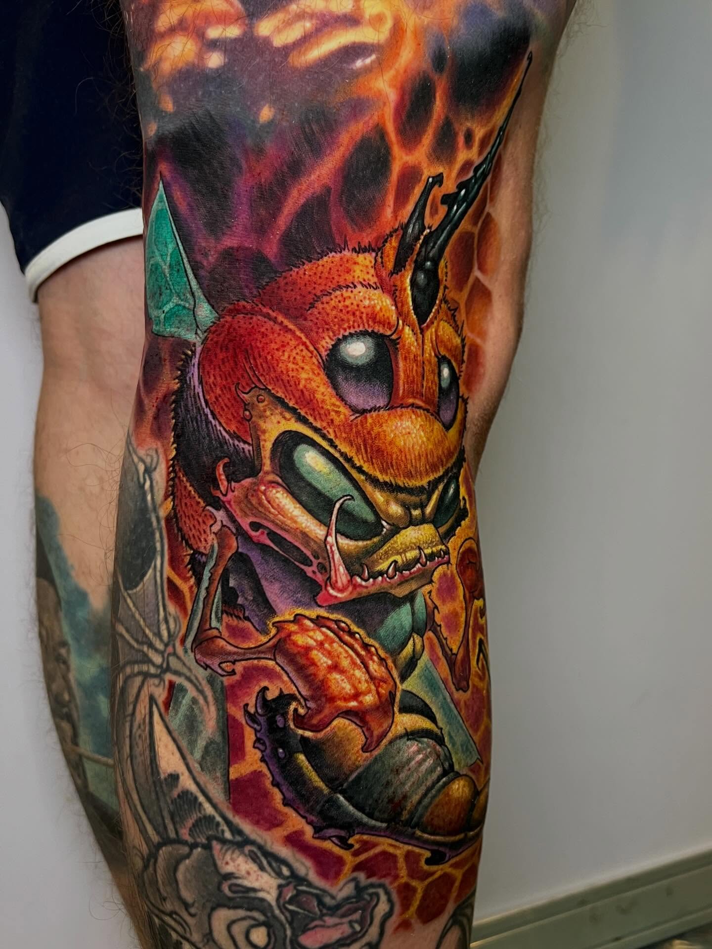 Bee realism tattoo on the forearm by Jesse Smith