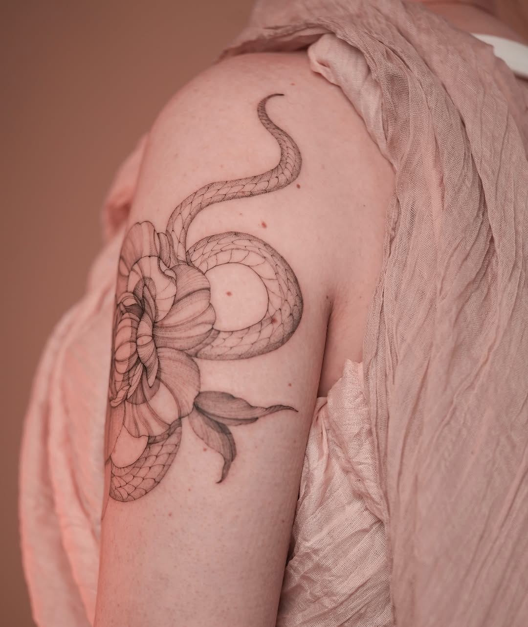 Tattoo by @zali__tattoo — black_and_grey, realism