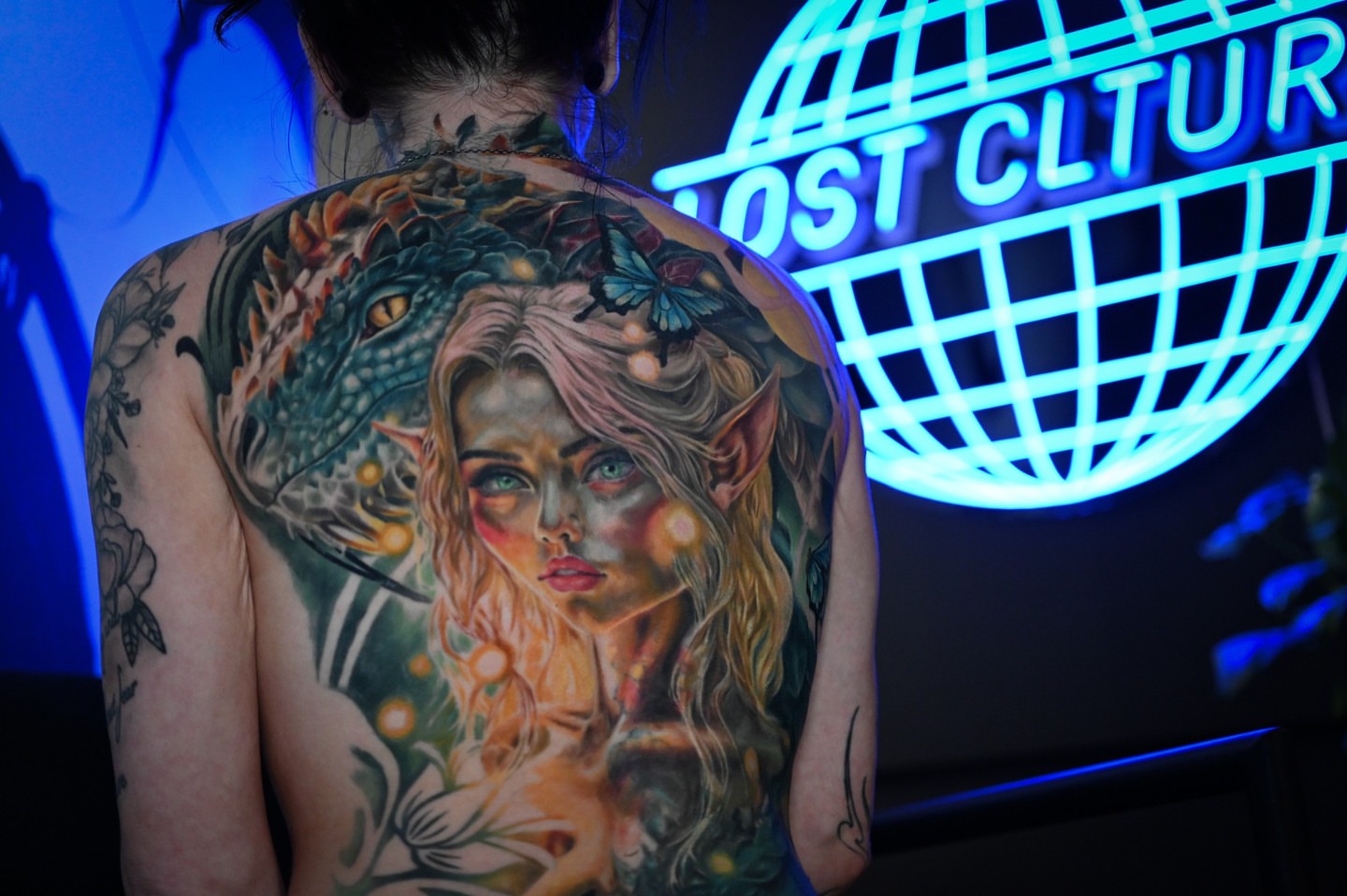 Tattoo by @banxamilli — realism, dotwork
