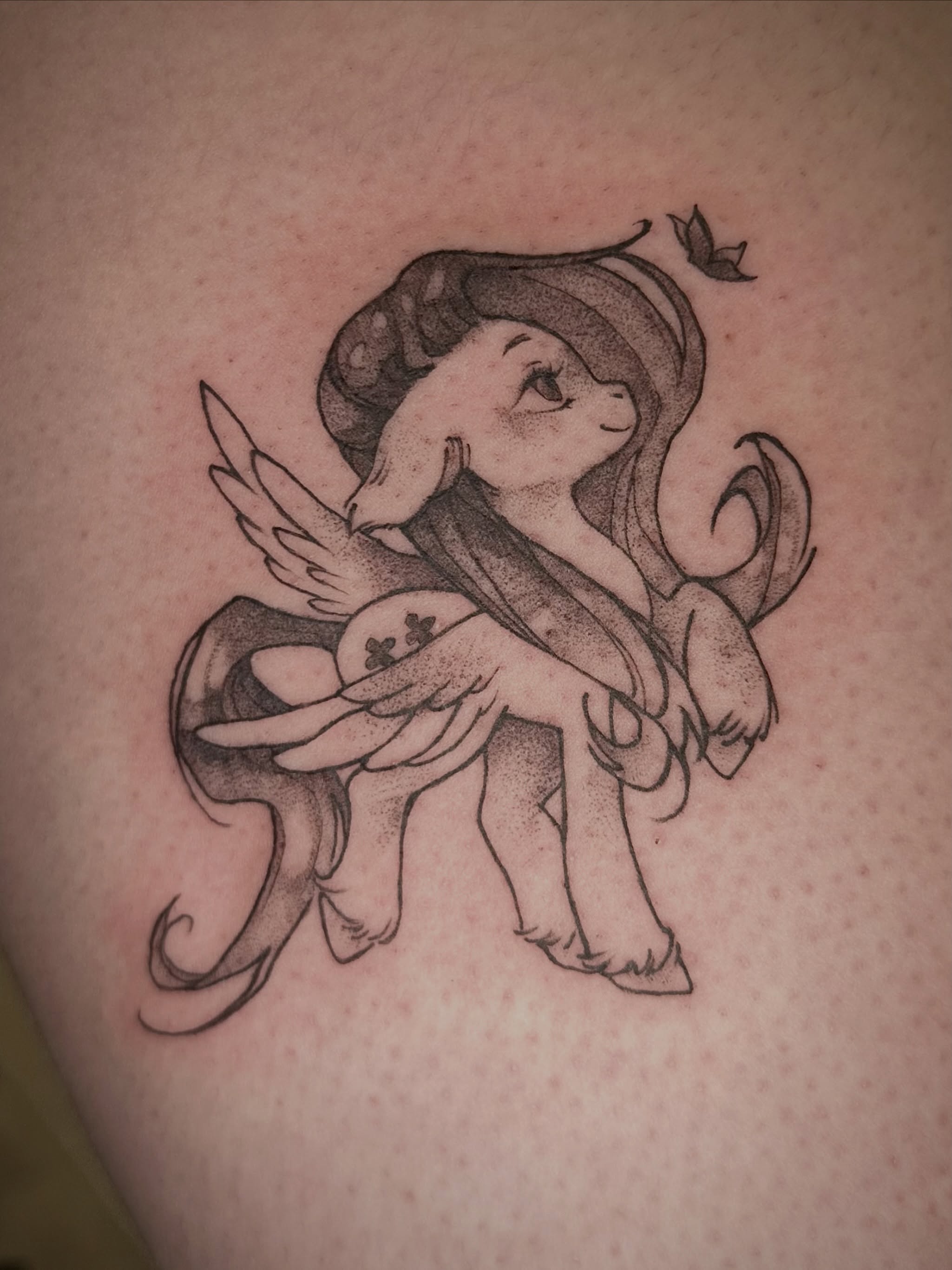 Tattoo by @moggy_tattoo โ dotwork