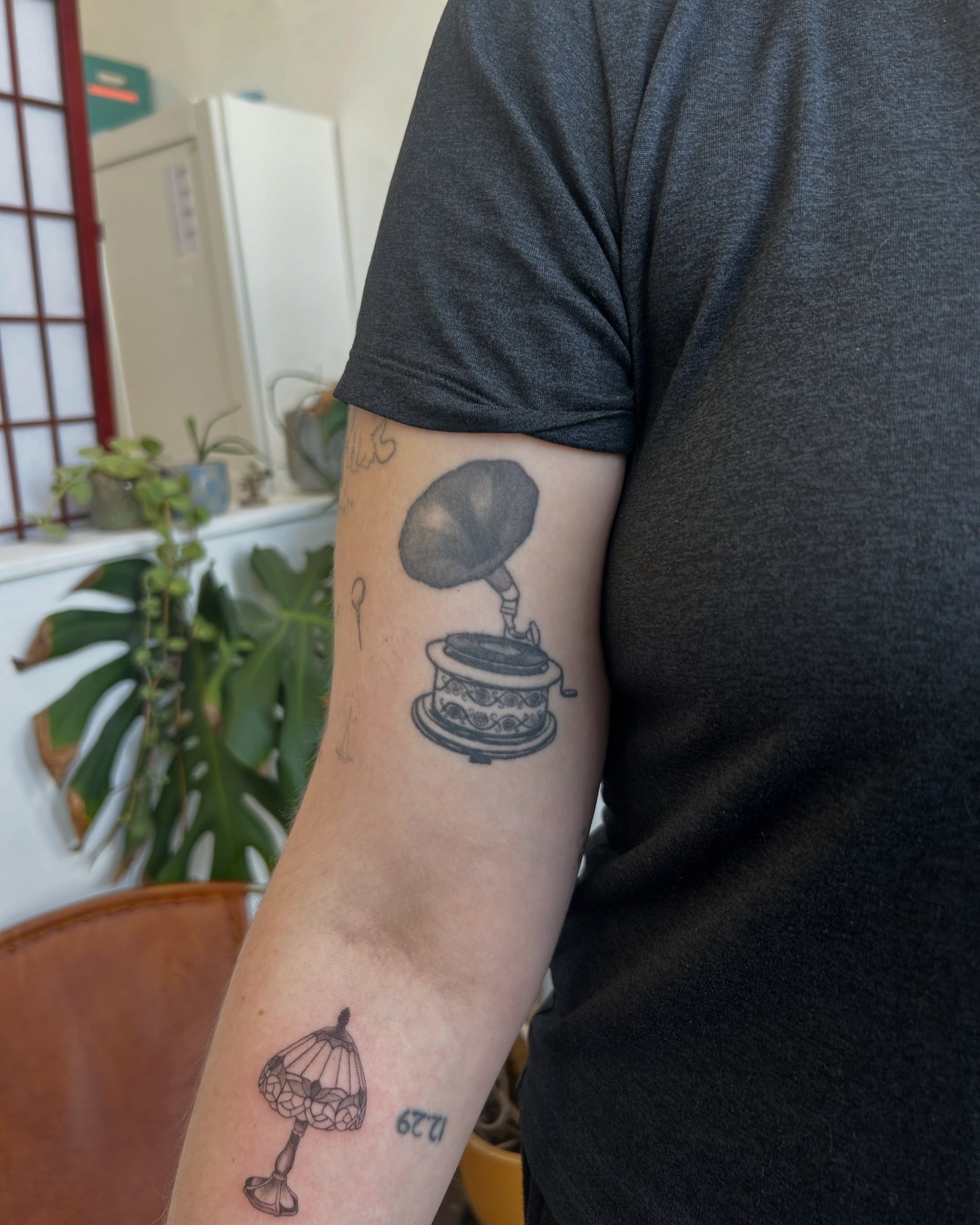 Tattoo by @lampladytattoos — black_and_grey
